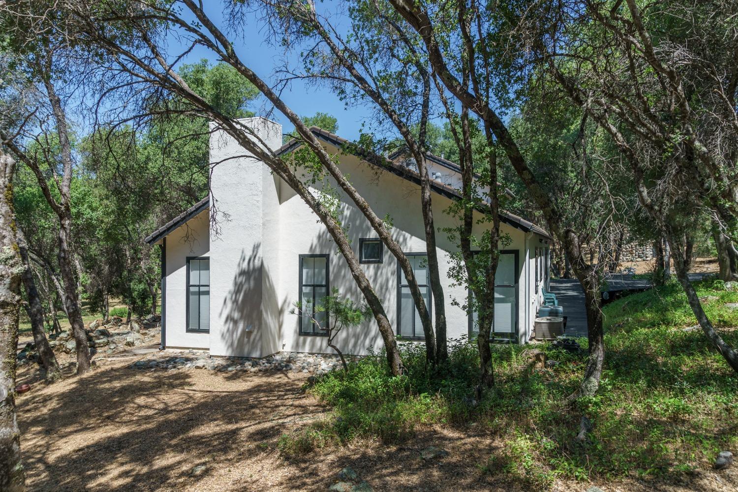 Photo of 18725 Mustang Valley Pl in Grass Valley, CA