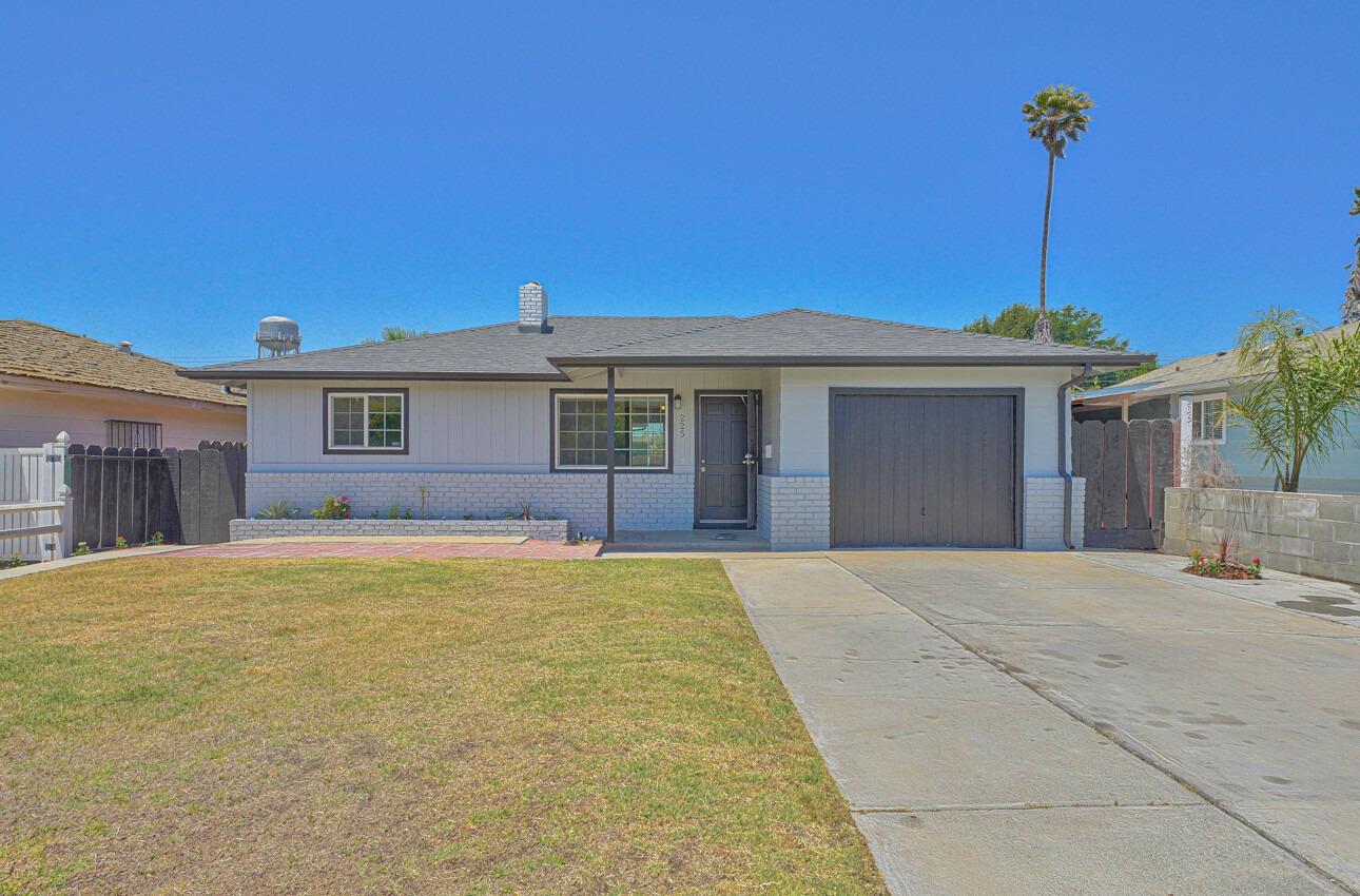 Detail Gallery Image 1 of 1 For 225 1st St, Soledad,  CA 93960 - 3 Beds | 2 Baths