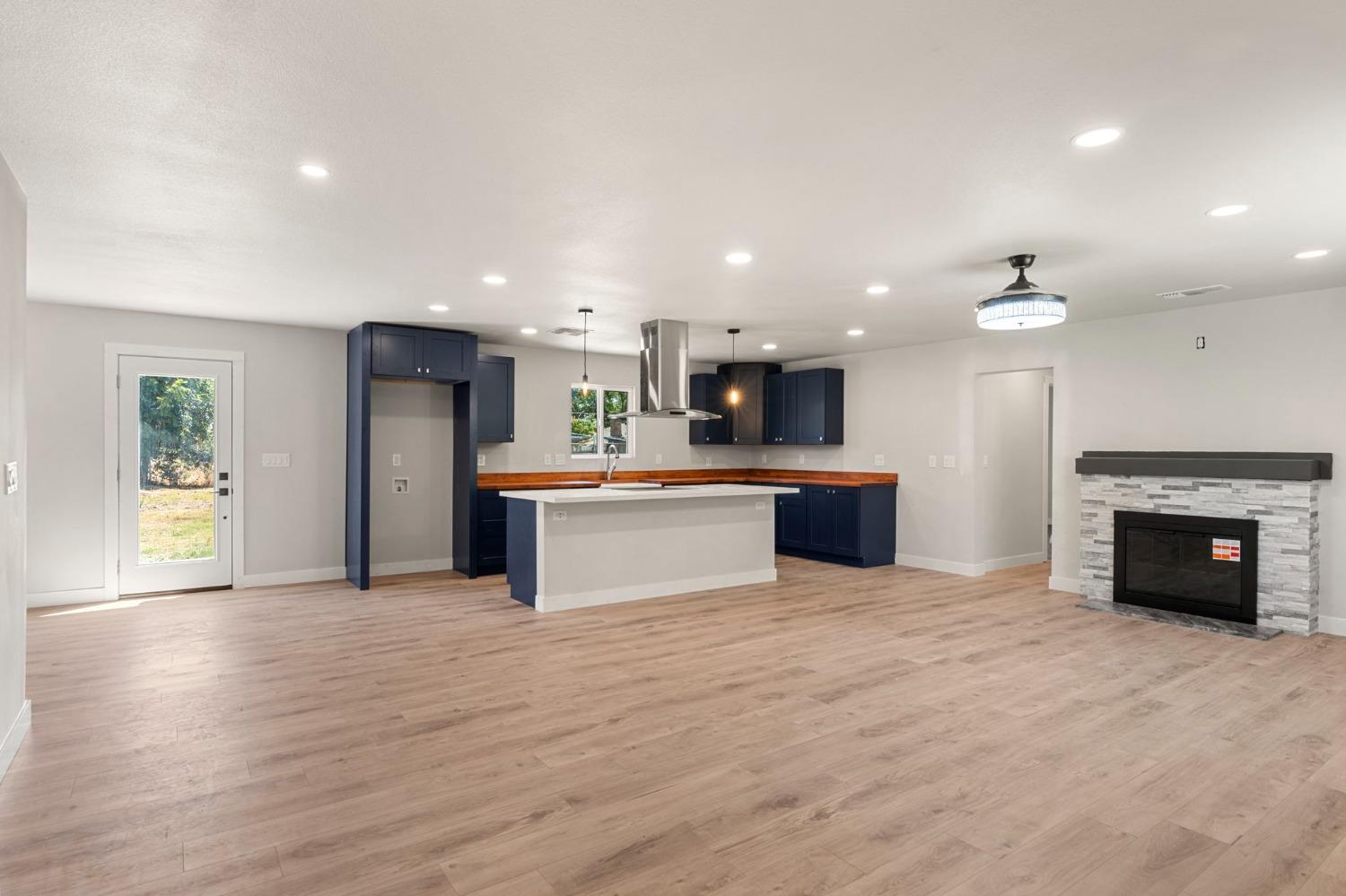 Photo of 5112 Von Wy in Carmichael, CA