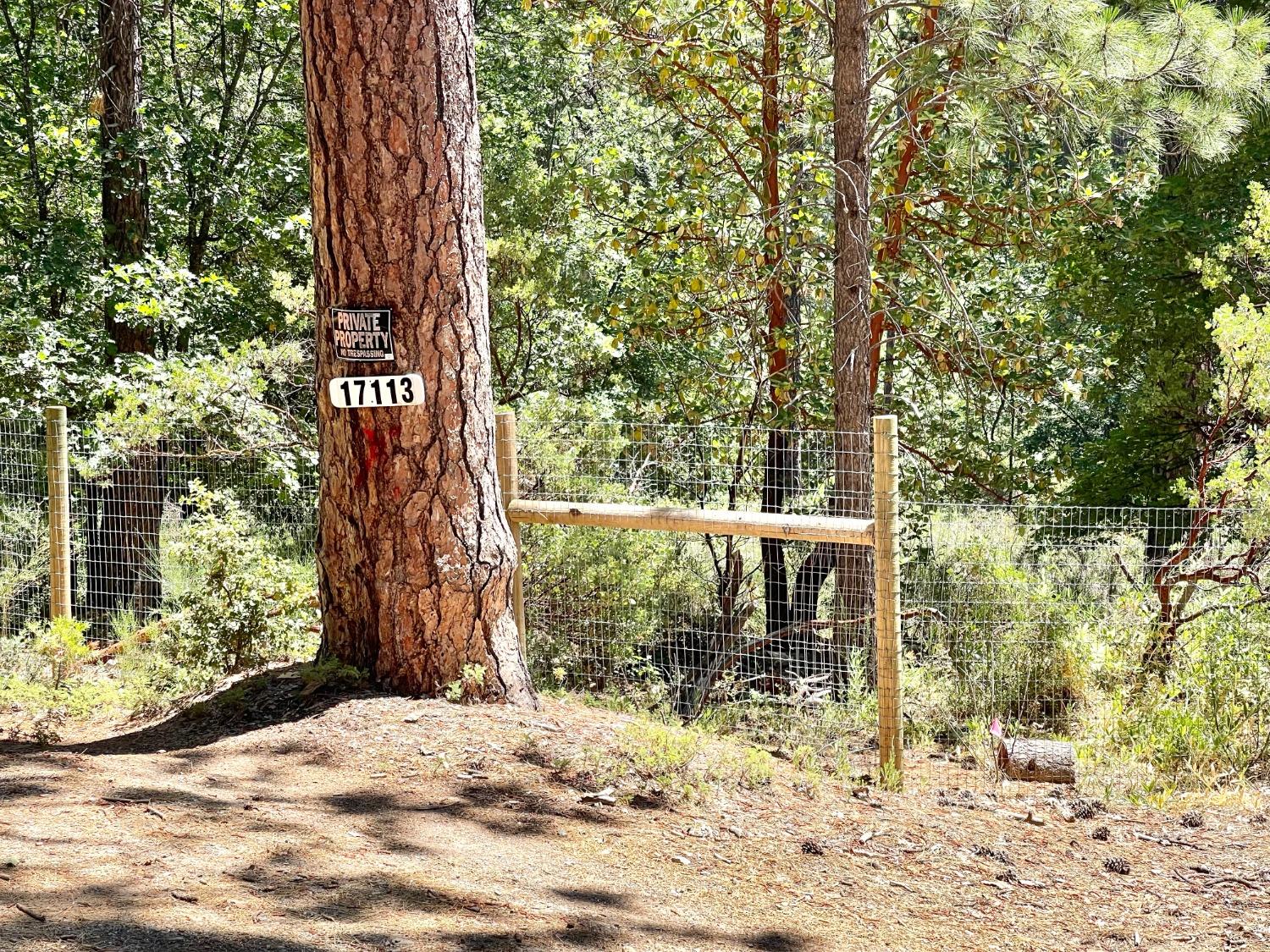 Photo of 17113 Lake Vera Purdon Rd in Nevada City, CA