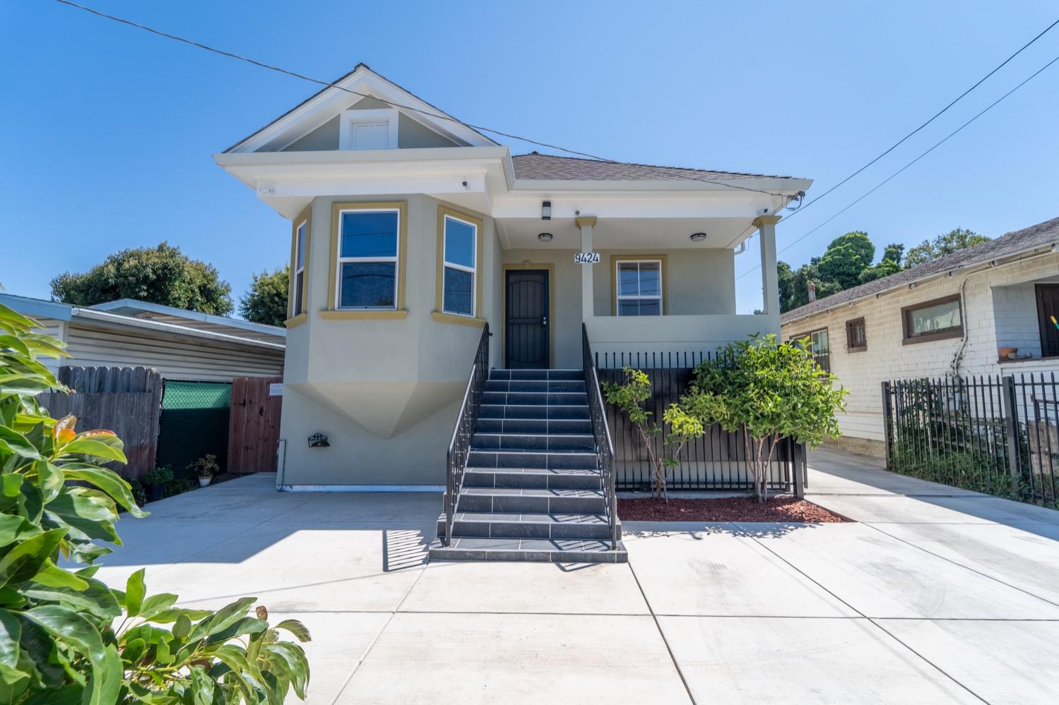 Photo of 9424 E St in Oakland, CA