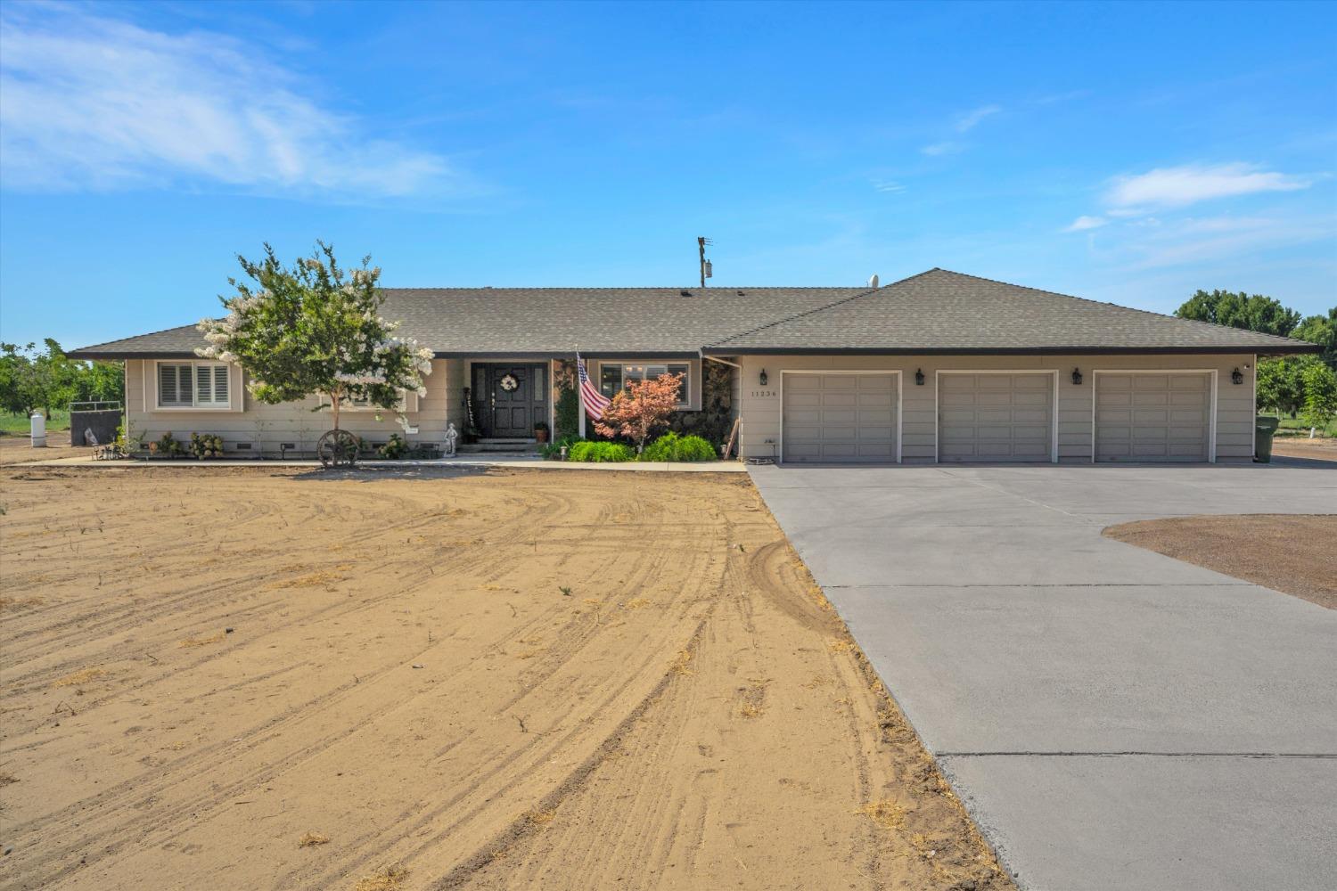 11236 Canal Drive, Waterford, CA 95386