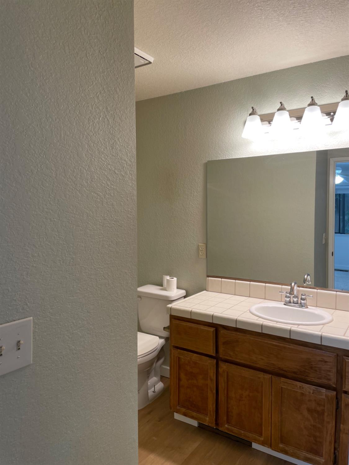 Photo #15: 223059339 Listing: Photo #15
