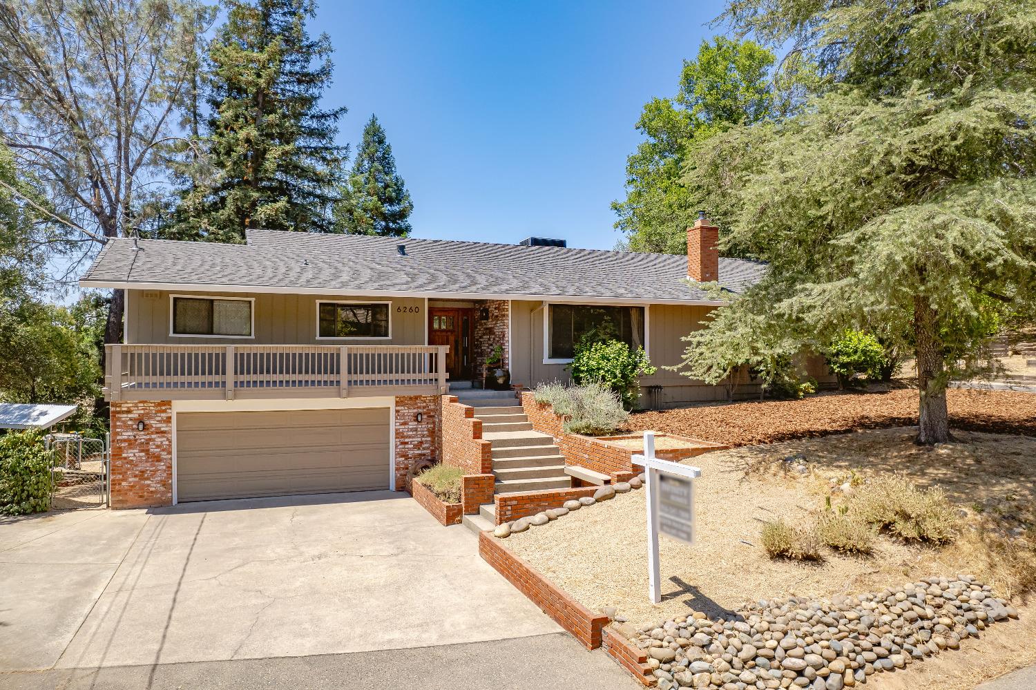 Photo of 6260 Rustic Hills Dr in Rocklin, CA