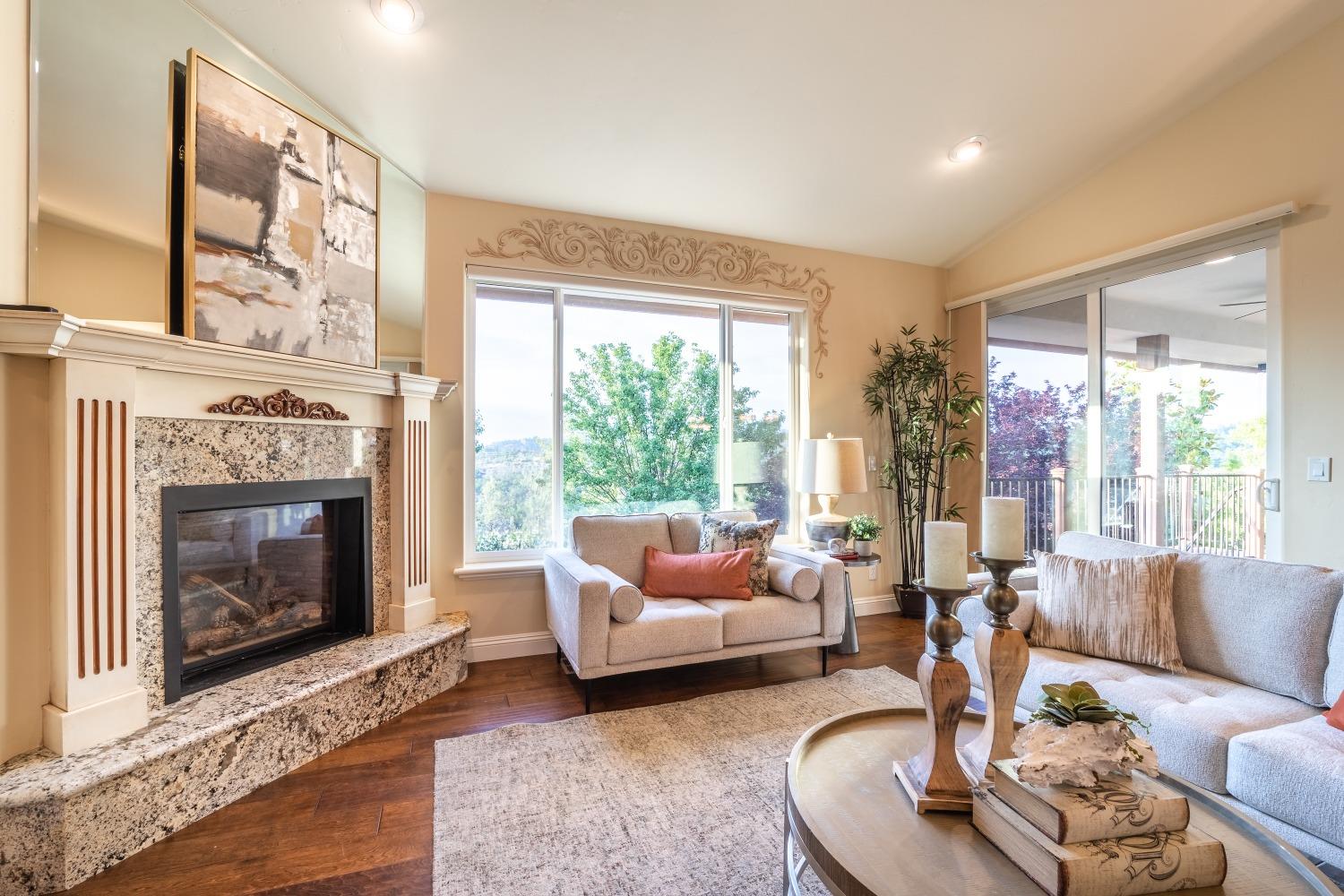 Photo of 12421 Morning Mist Ln in Auburn, CA