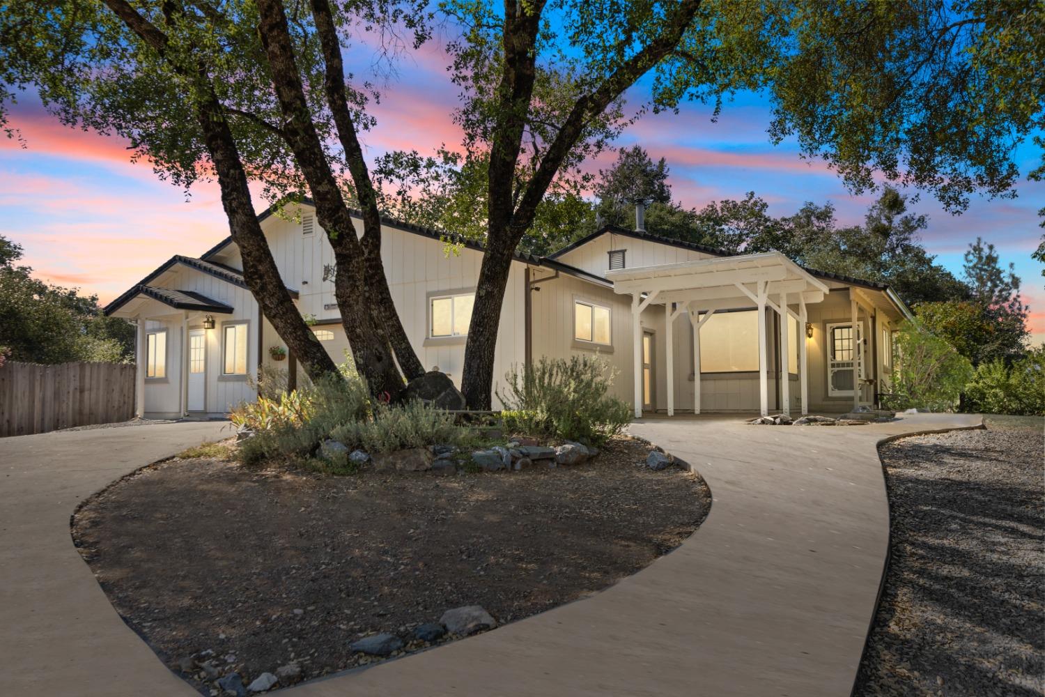 Photo of 3700 Sweetwater Trl in Cool, CA
