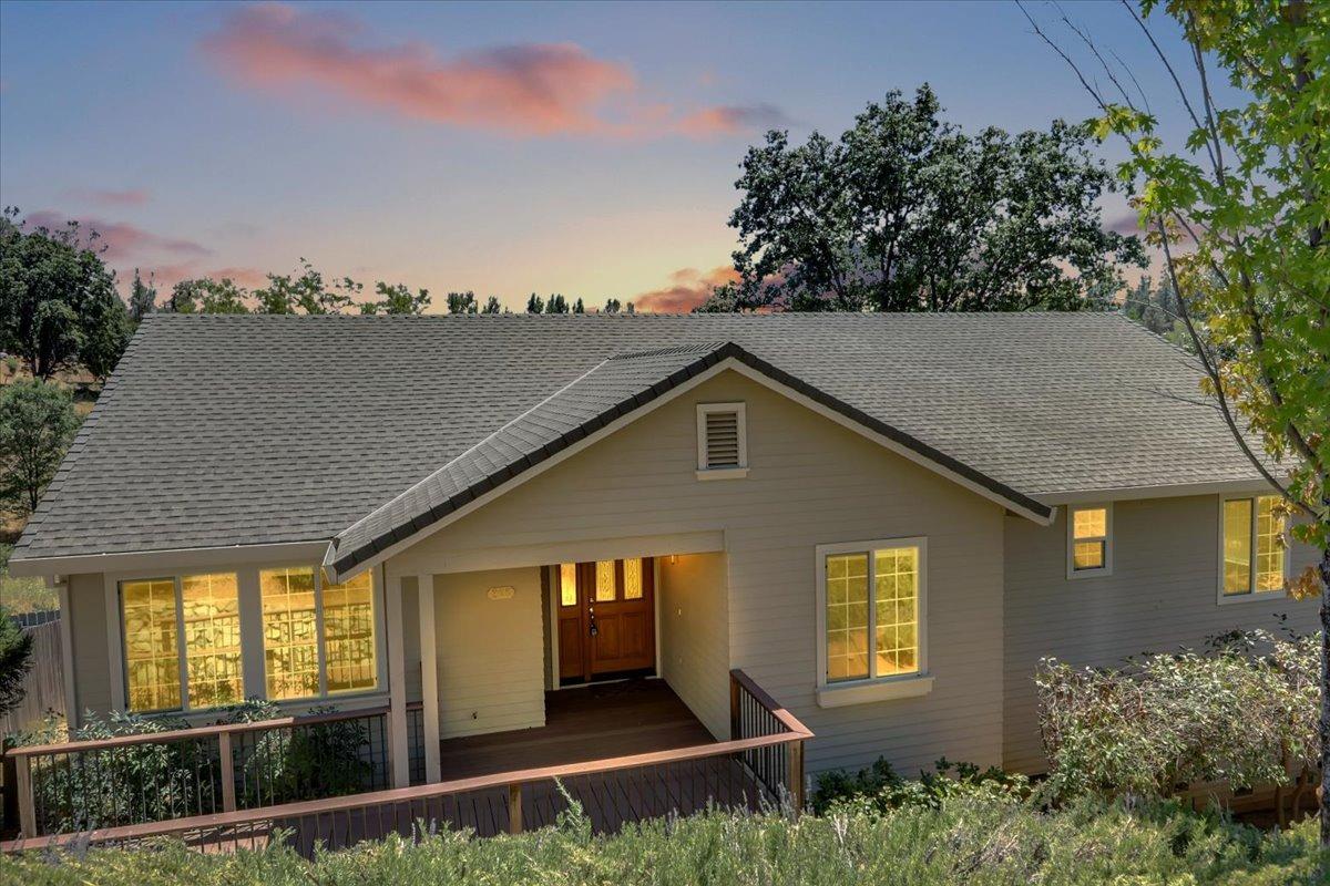 Detail Gallery Image 1 of 1 For 208 Horizon Cir, Grass Valley,  CA 95945 - 3 Beds | 2 Baths