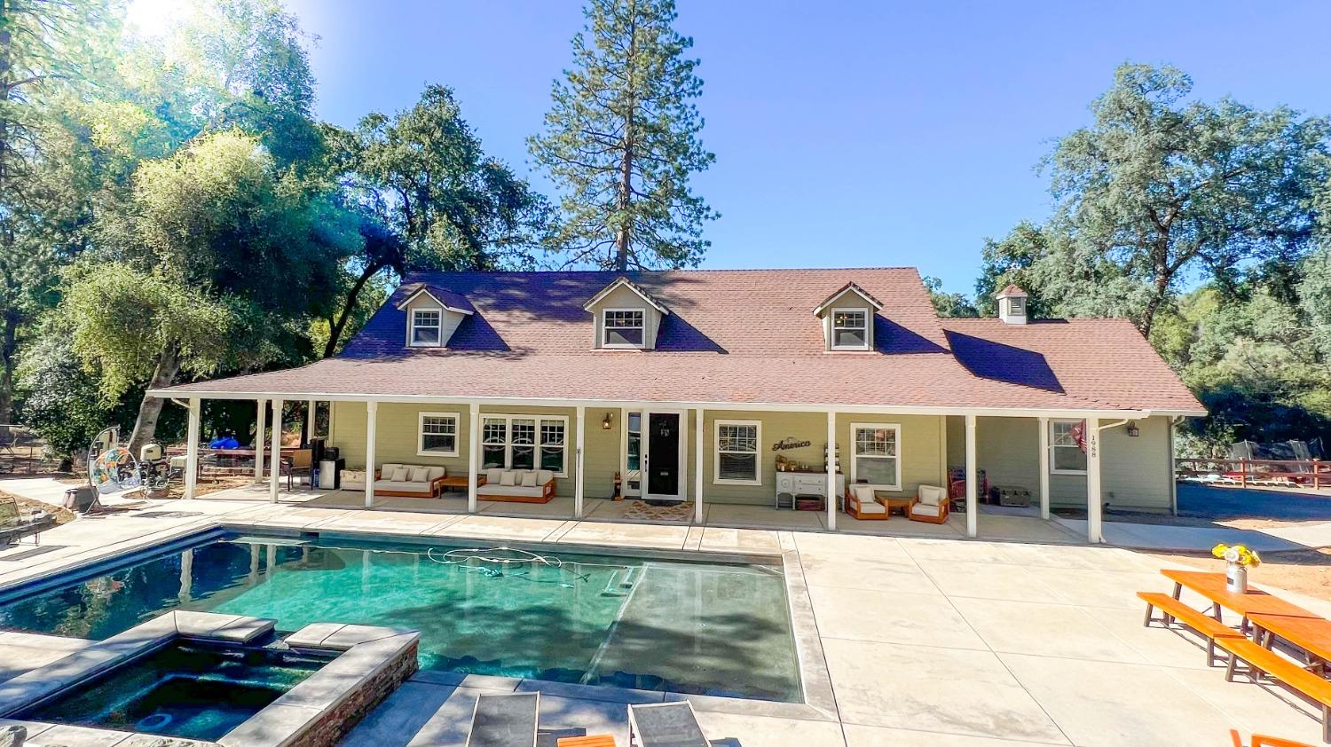 Photo of 1988 Cold Springs Rd in Placerville, CA