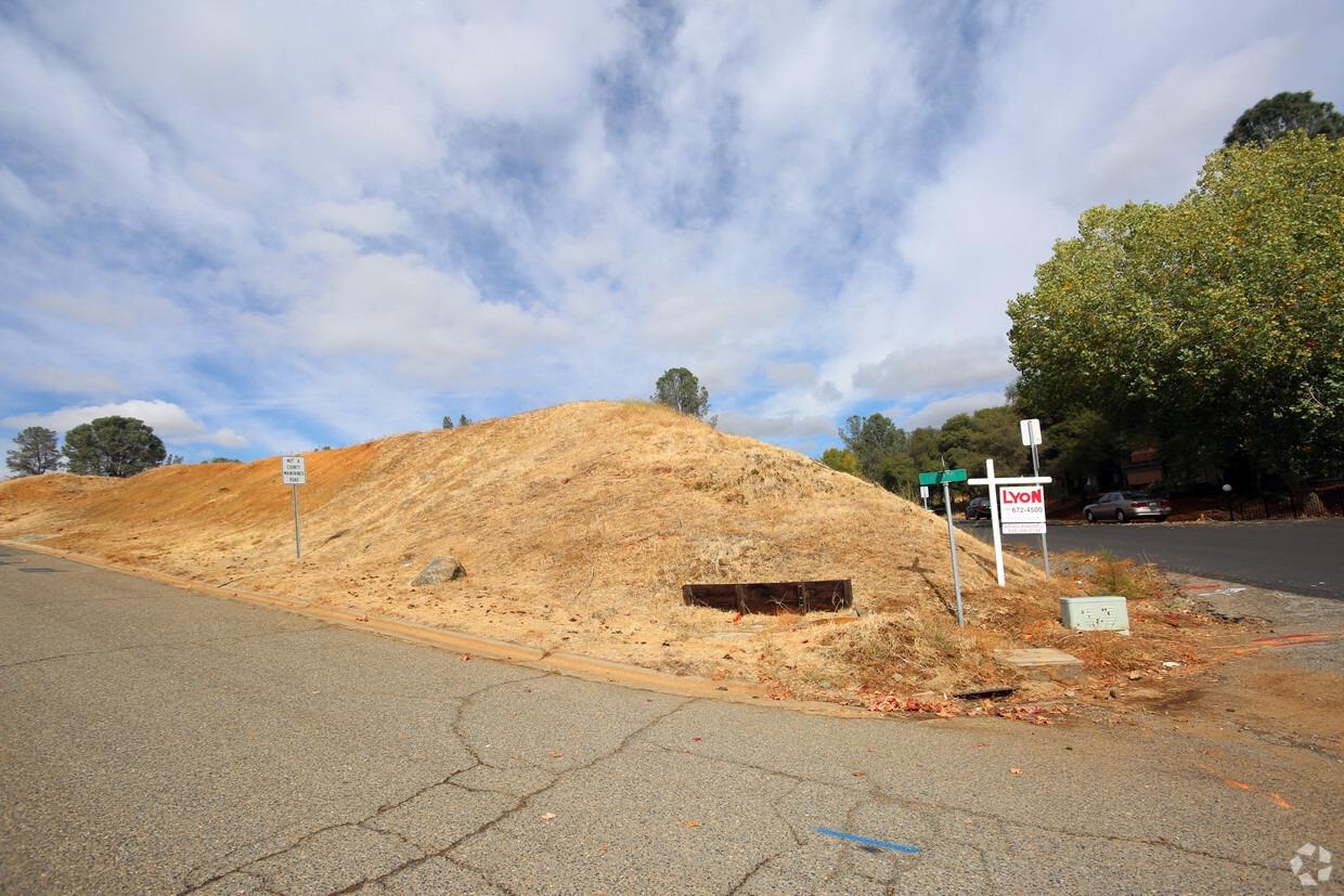 Photo of 48 Ac Virada Rd in Cameron Park, CA