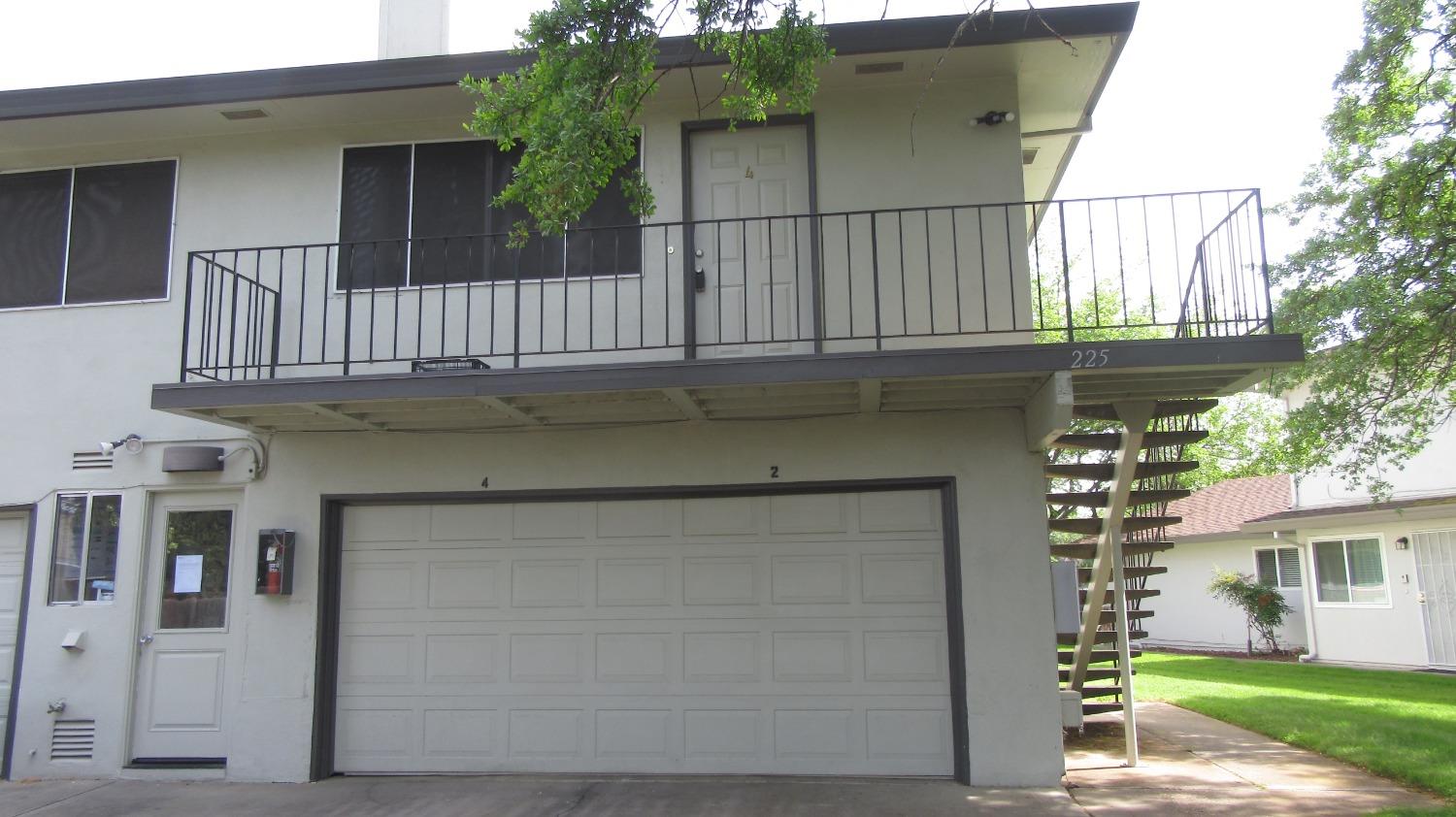 Photo of 225 Mahan Ct #4 in Roseville, CA