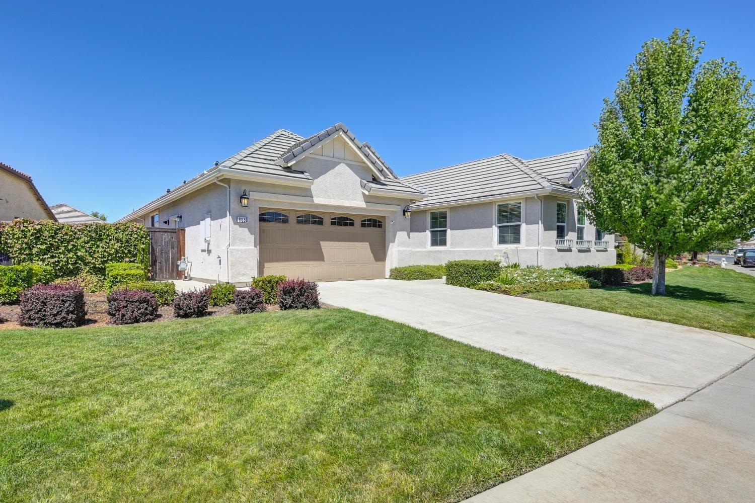 Photo of 8689 Vizela Wy in Elk Grove, CA