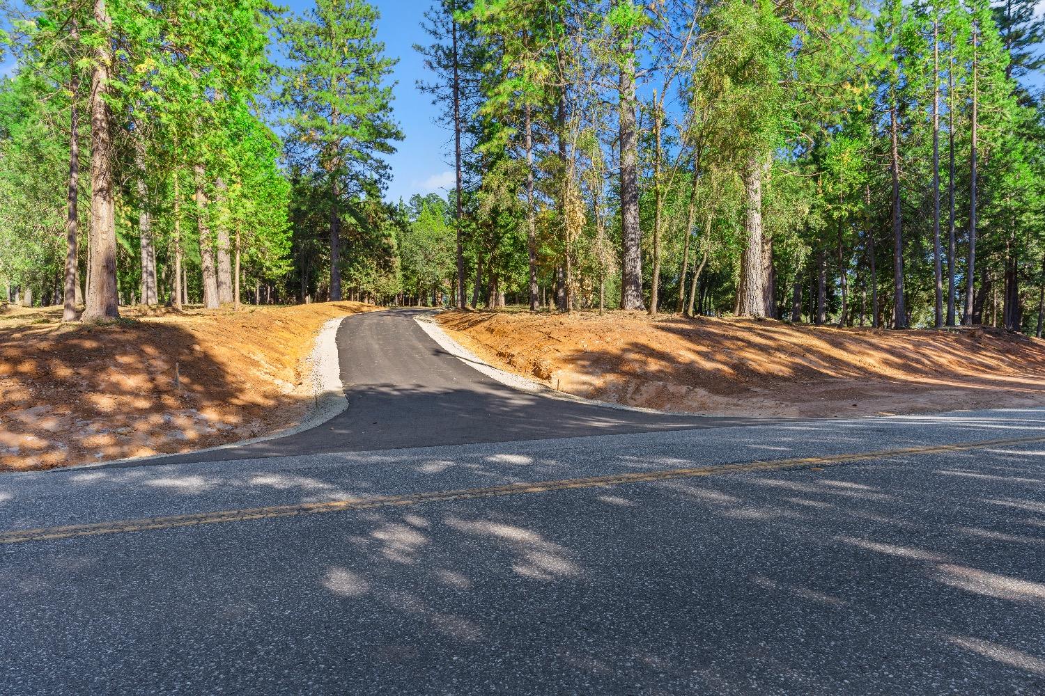 Photo of 11094 Cement Hill Rd in Nevada City, CA