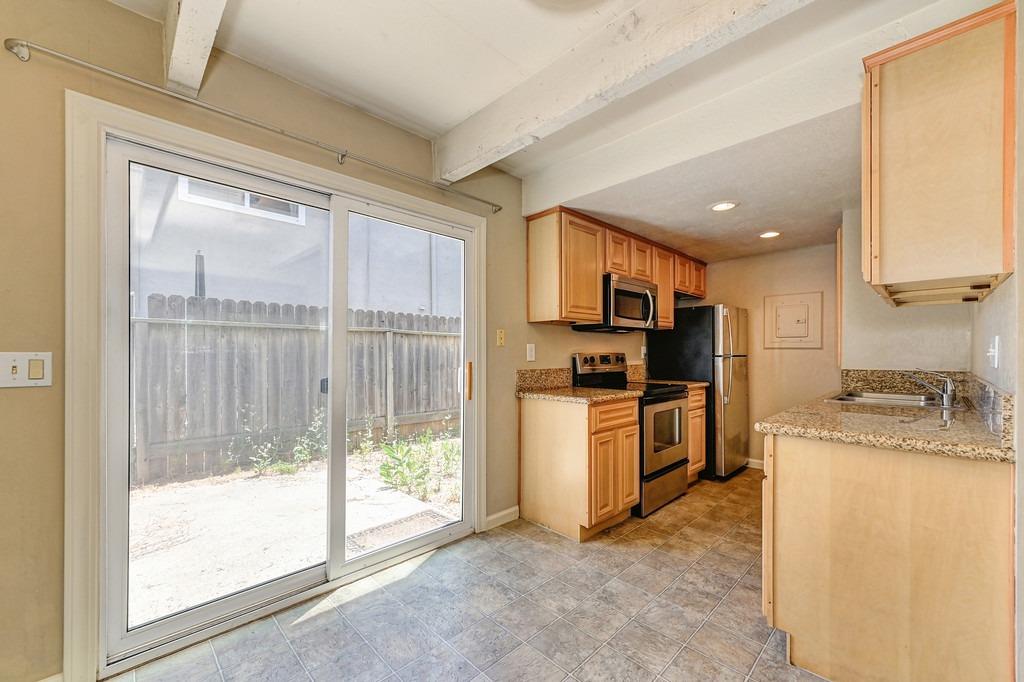 Photo #9: 223070809 Listing 