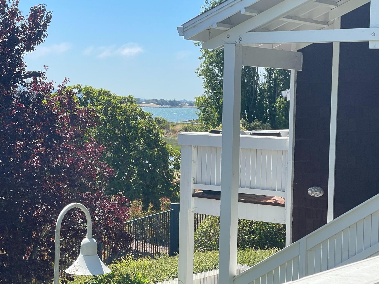 Photo of 198 Bayside Ct in Richmond, CA