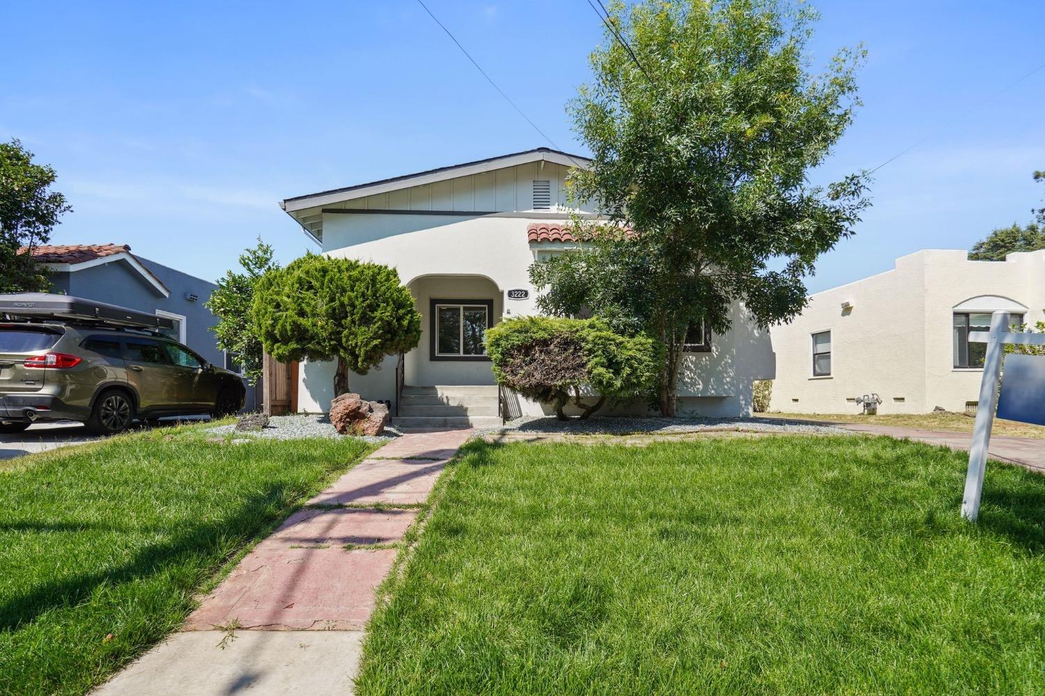 Photo of 3222 Fernisde Blvd in Alameda, CA