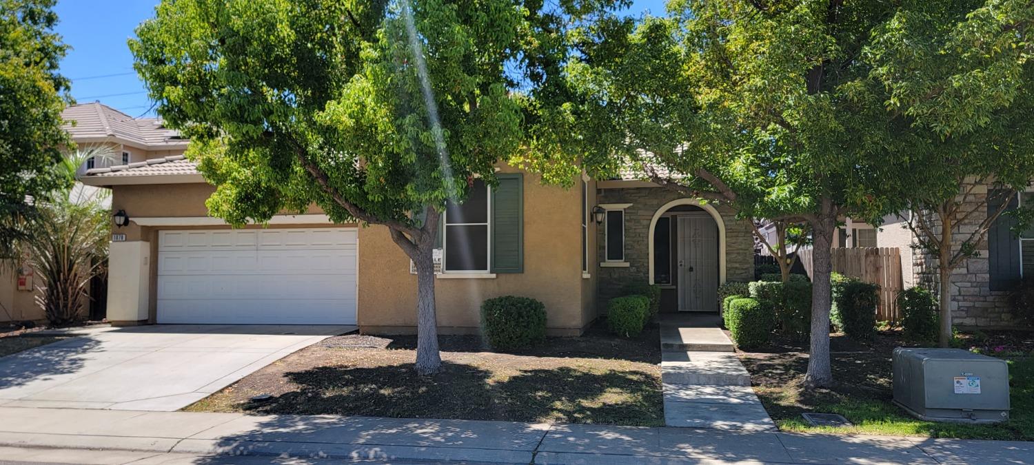 Photo of 1078 Montague Ln in Lincoln, CA