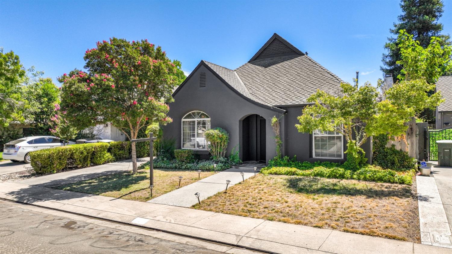 Detail Gallery Image 1 of 1 For 1128 Gorham, Modesto,  CA 95350 - 3 Beds | 2 Baths