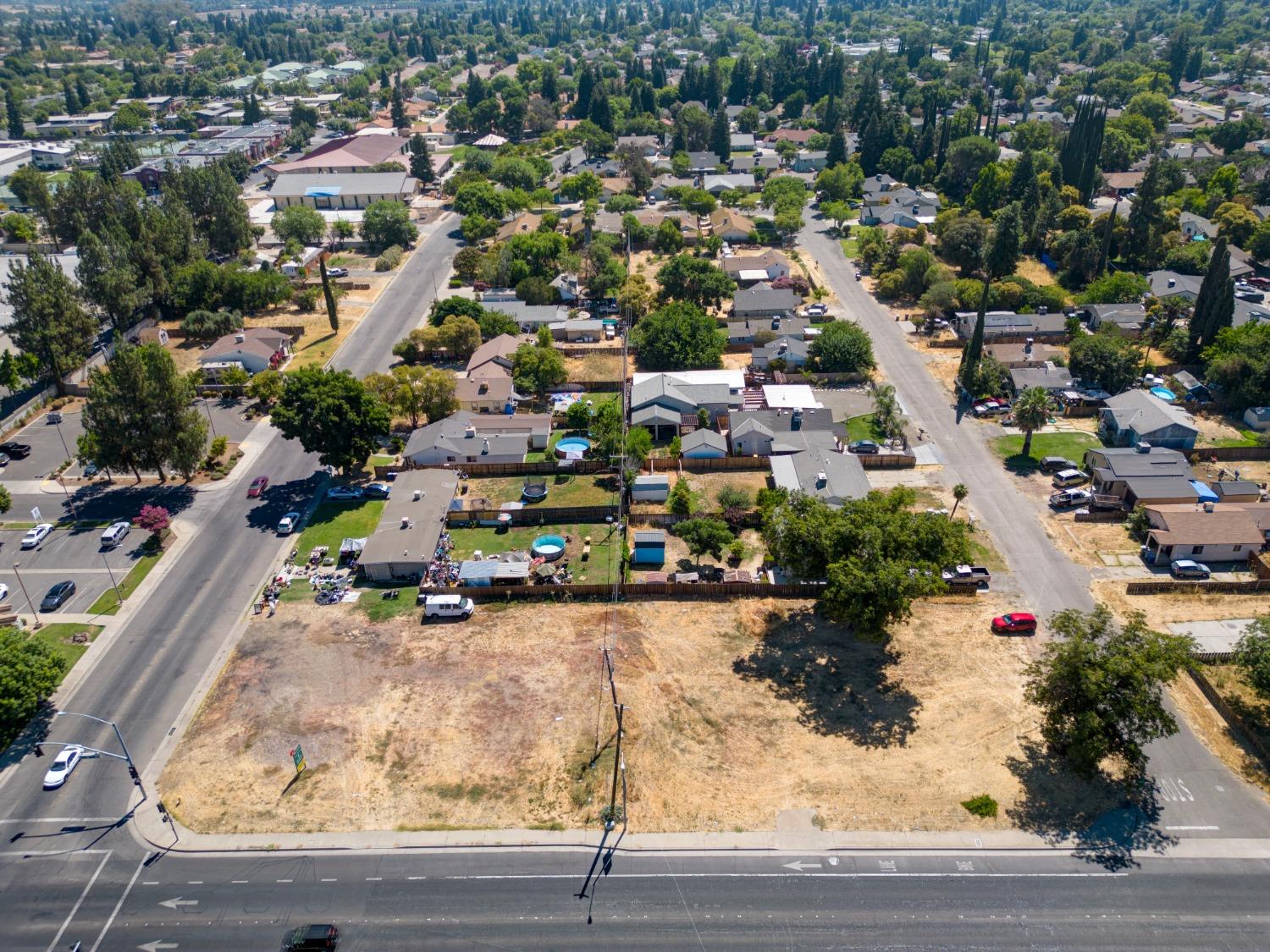 G Street, Merced, California image 7