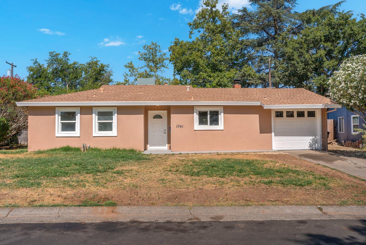Photo of 1341 Gladstone Dr in Sacramento, CA