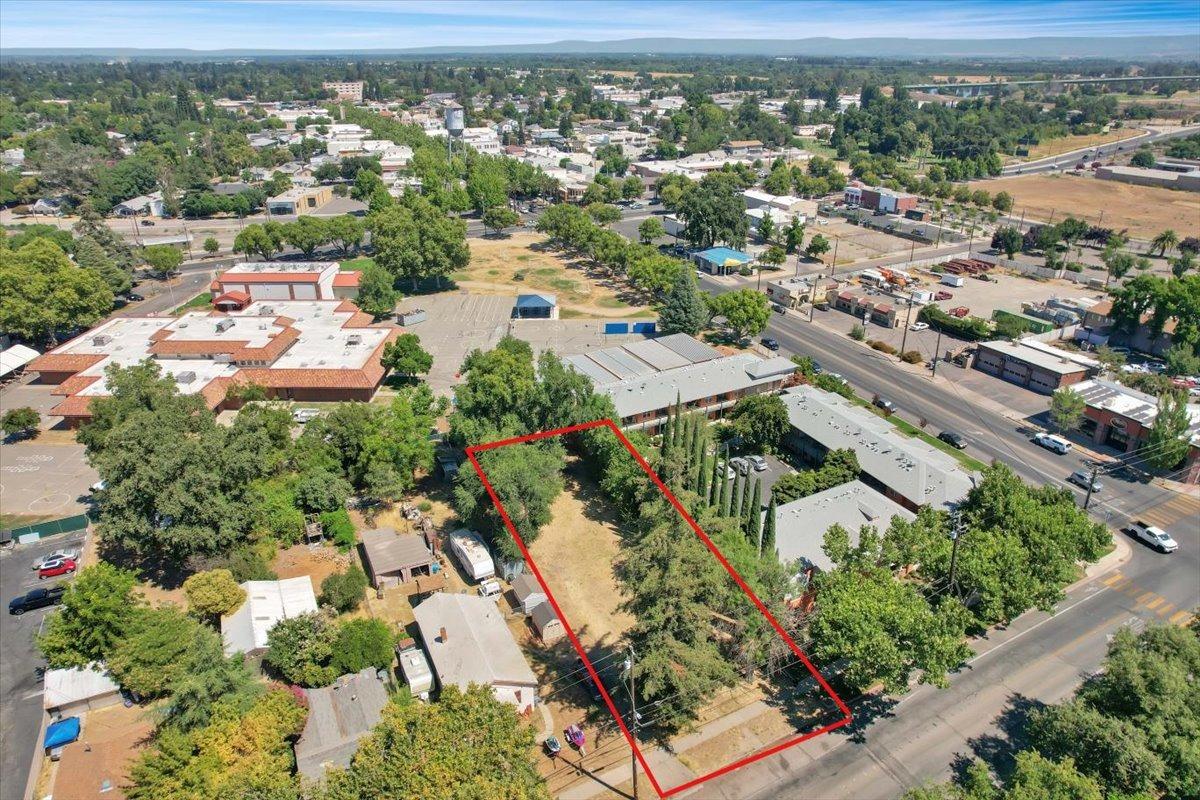 B Street, Yuba City, California image 20