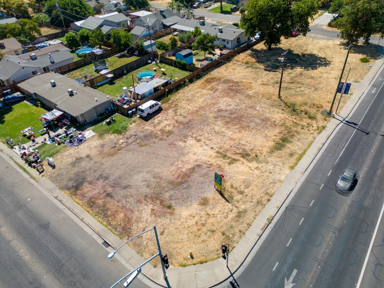G Street, Merced, California image 3