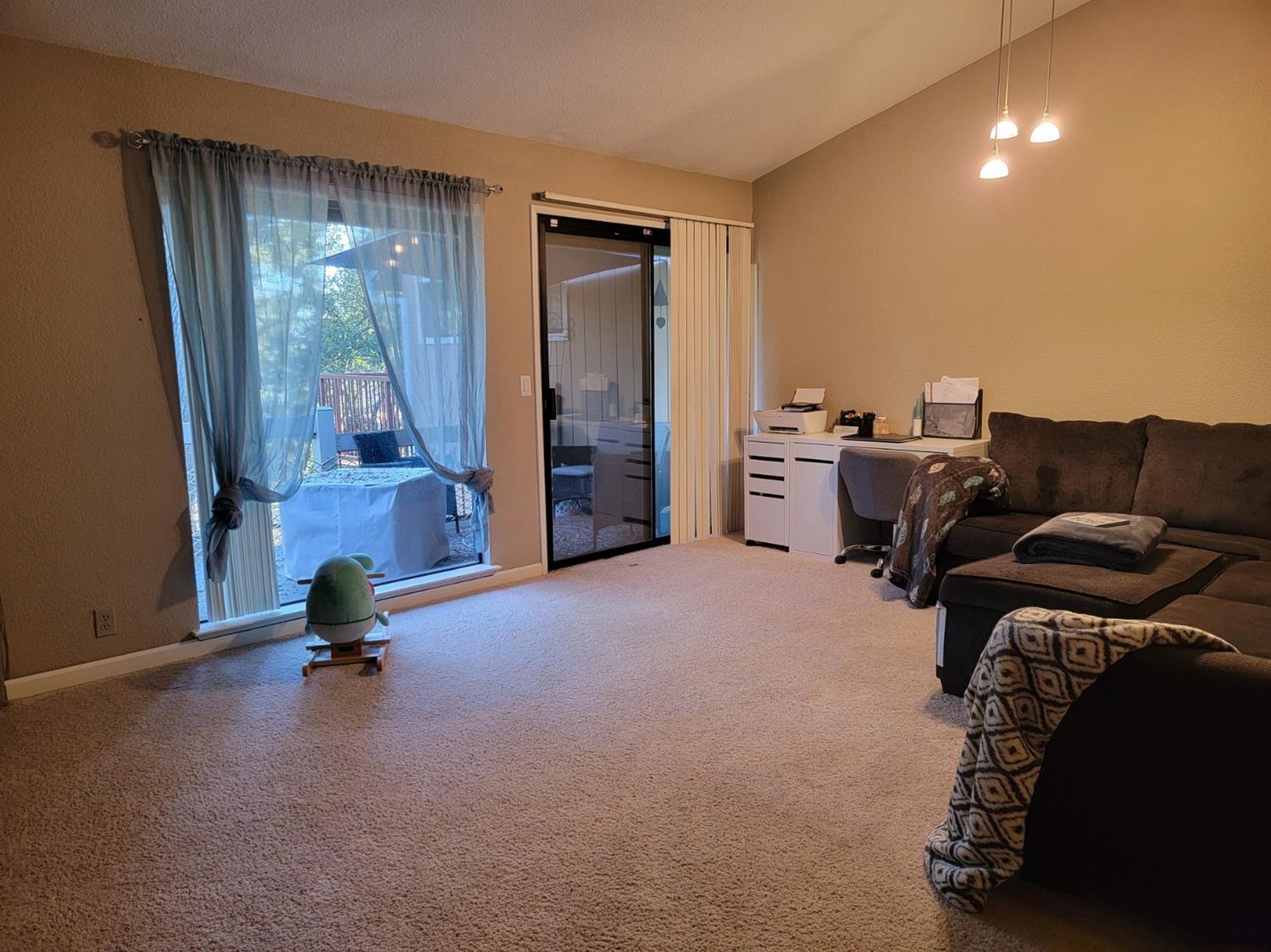 Photo #15: 223072476 Listing: Photo #15