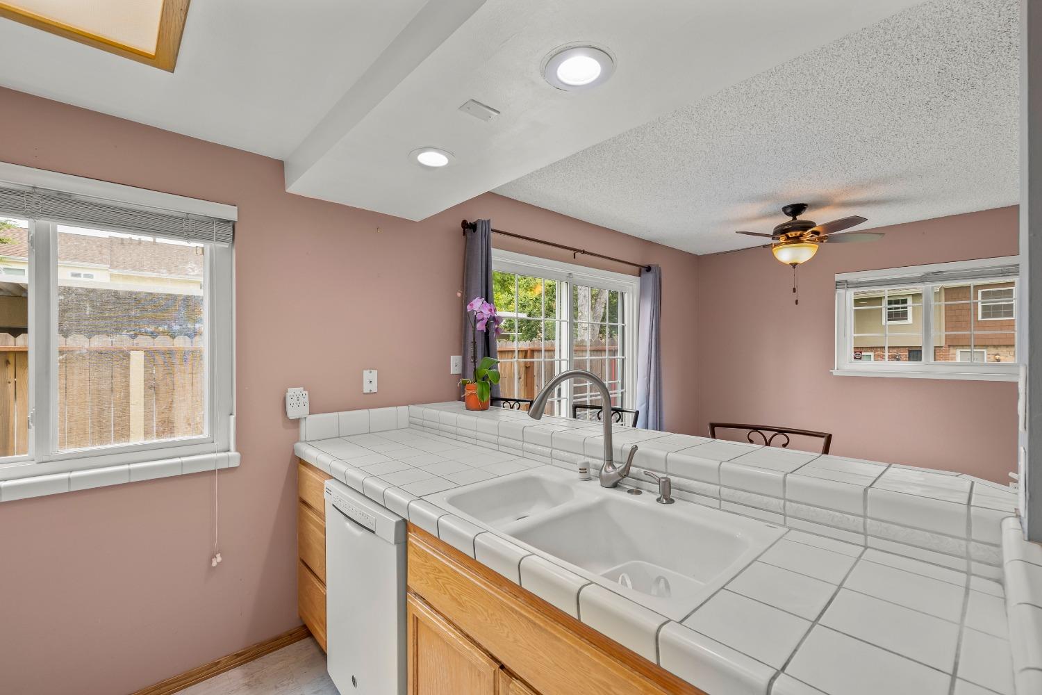 Photo #20: 223063716 Listing: Photo #20
