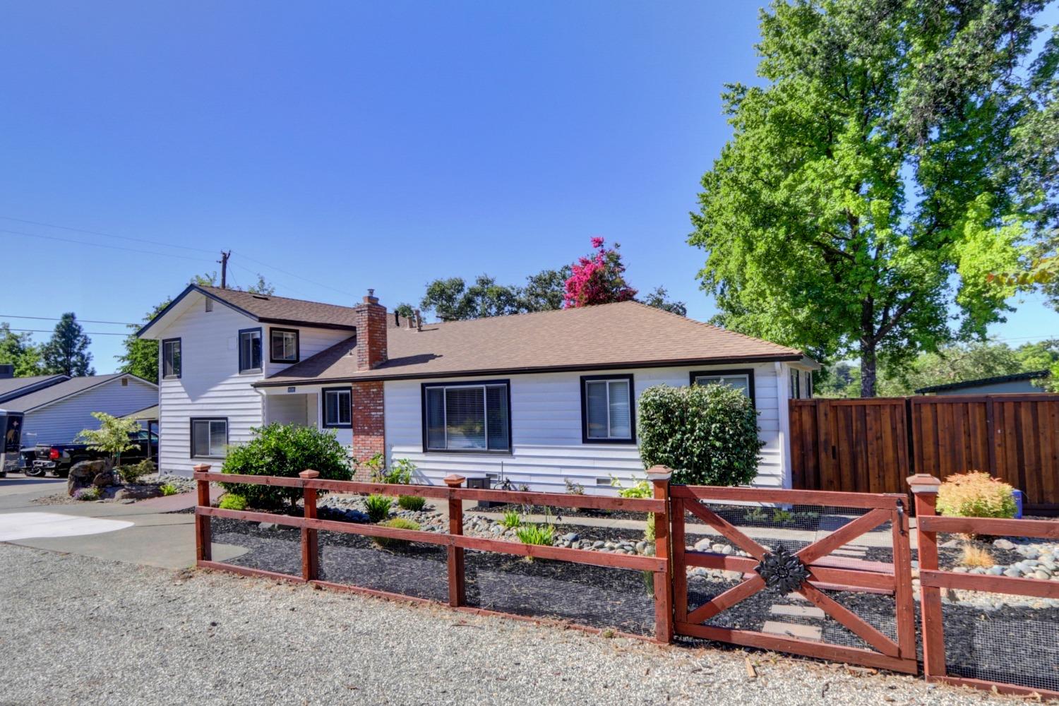 Photo of 8750 Corinne Dr in Orangevale, CA