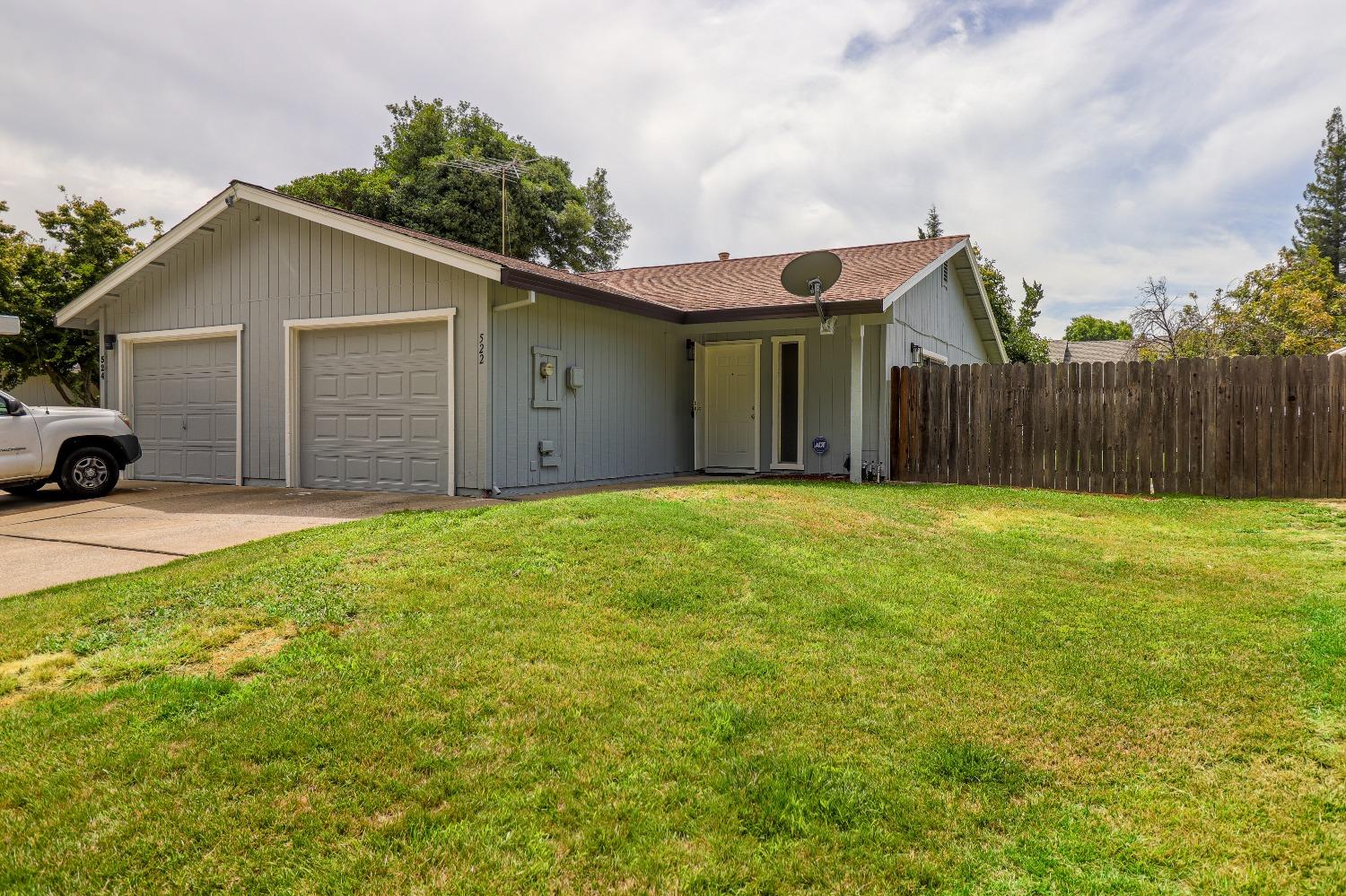 Photo of 522 Rivergate Wy in Sacramento, CA