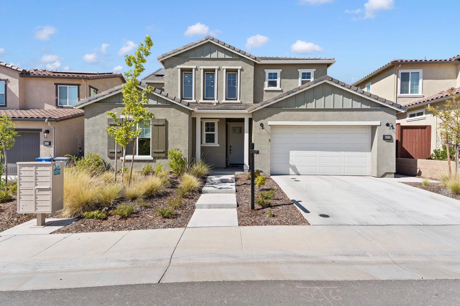 Photo of 4616 Flagstaff Dr in Folsom, CA