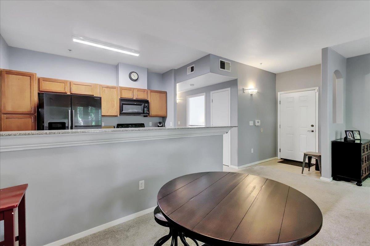 Photo #15: 223072905 Listing: Photo #15