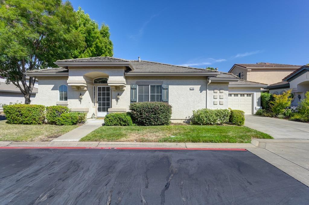 Photo of 748 Mulbarton Ct in Folsom, CA