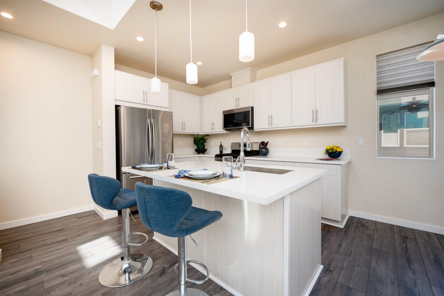 Photo #8: 223072973 Listing 