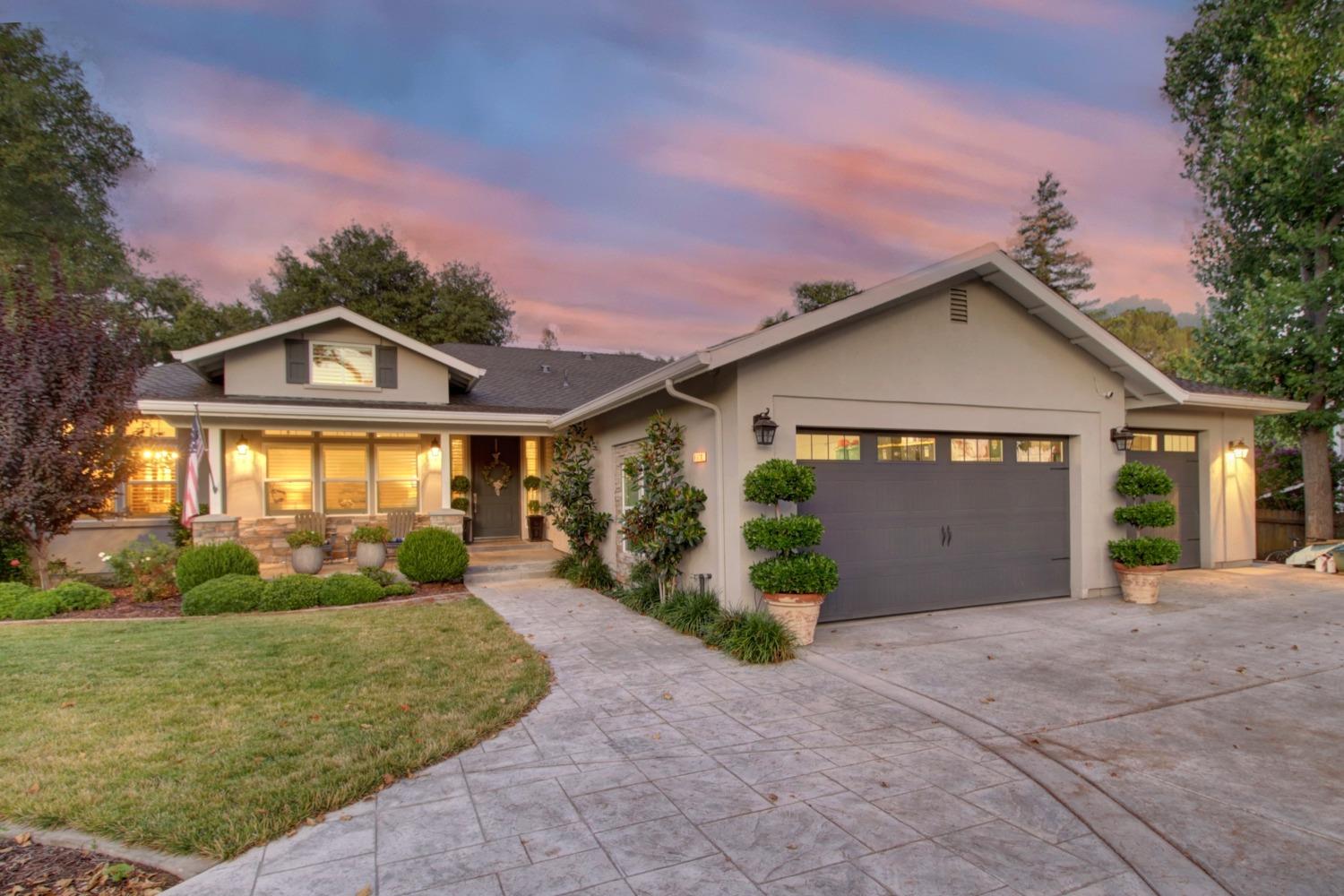 Photo of 6608 Stanley Ave in Carmichael, CA
