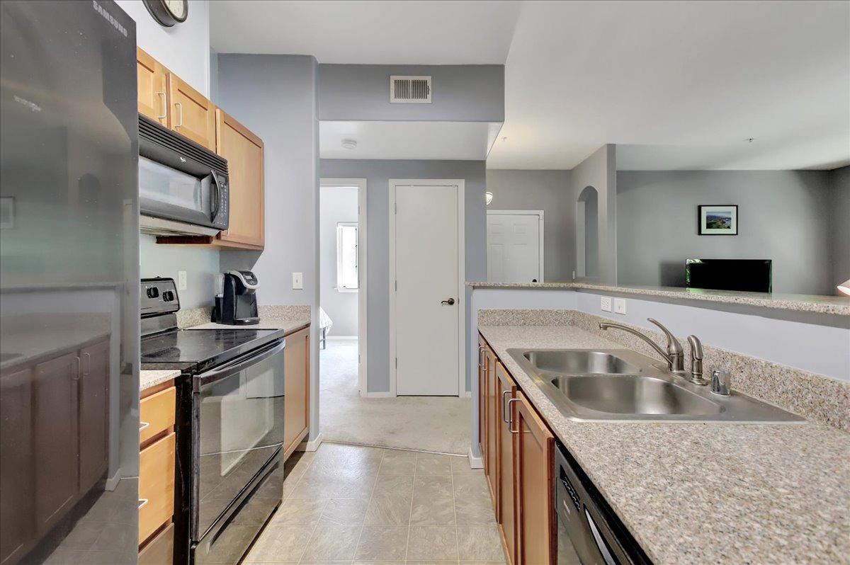 Photo #33: 223072905 Listing: Photo #33