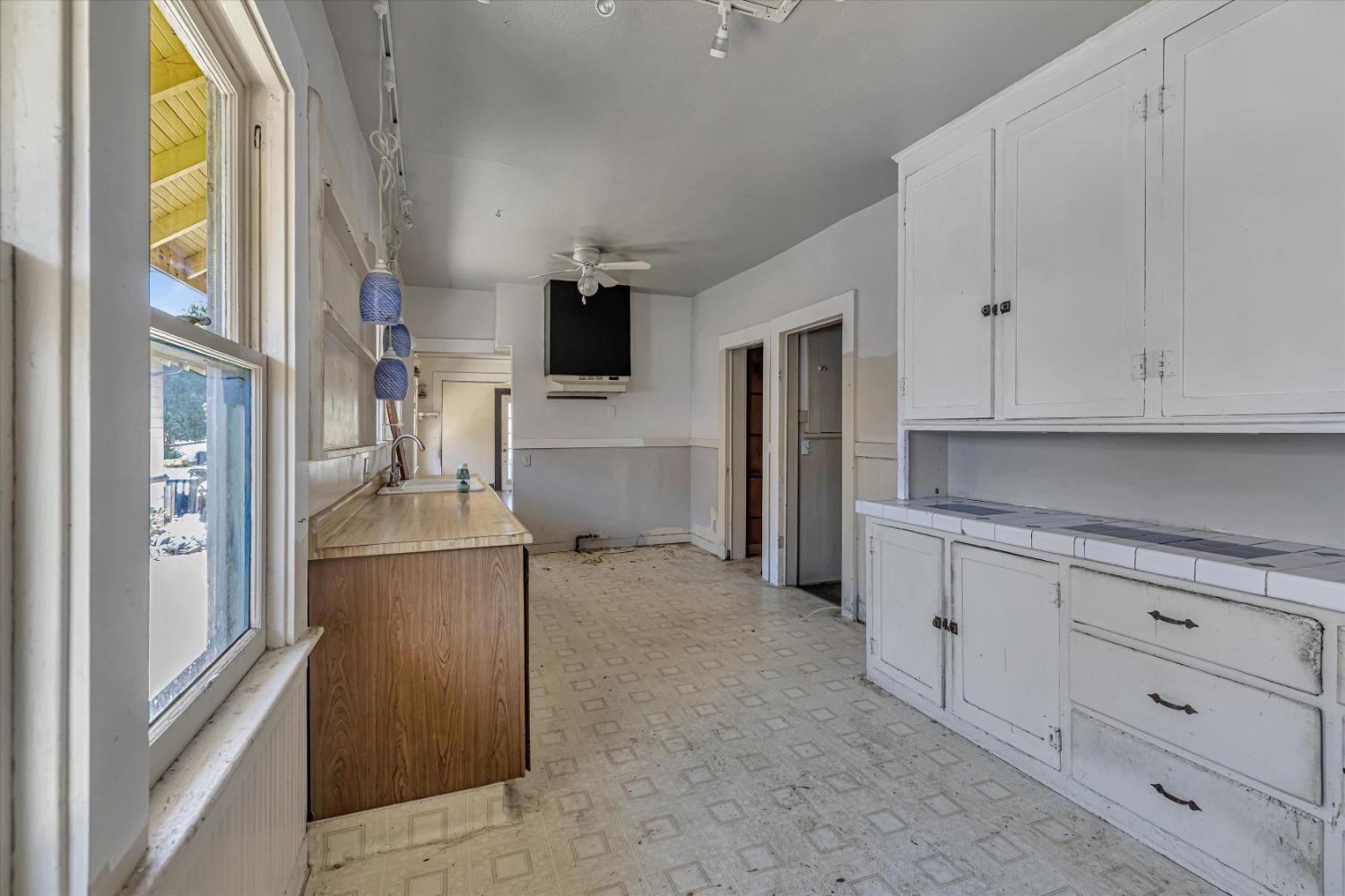 Detail Gallery Image 18 of 31 For 111 W San Luis St, Salinas,  CA 93901 - 2 Beds | 1 Baths