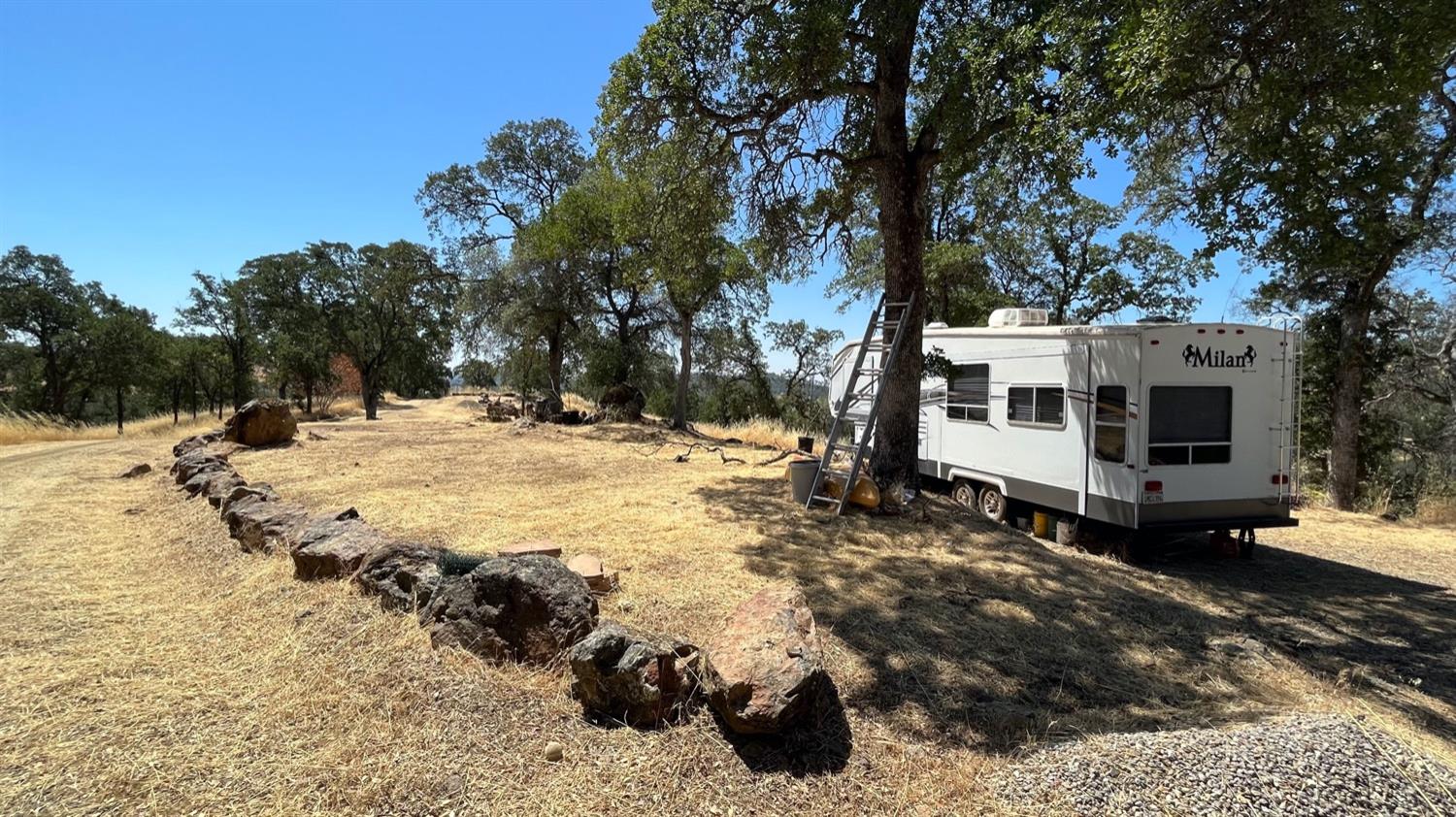 Hidden Acres Lane, Browns Valley, California image 4