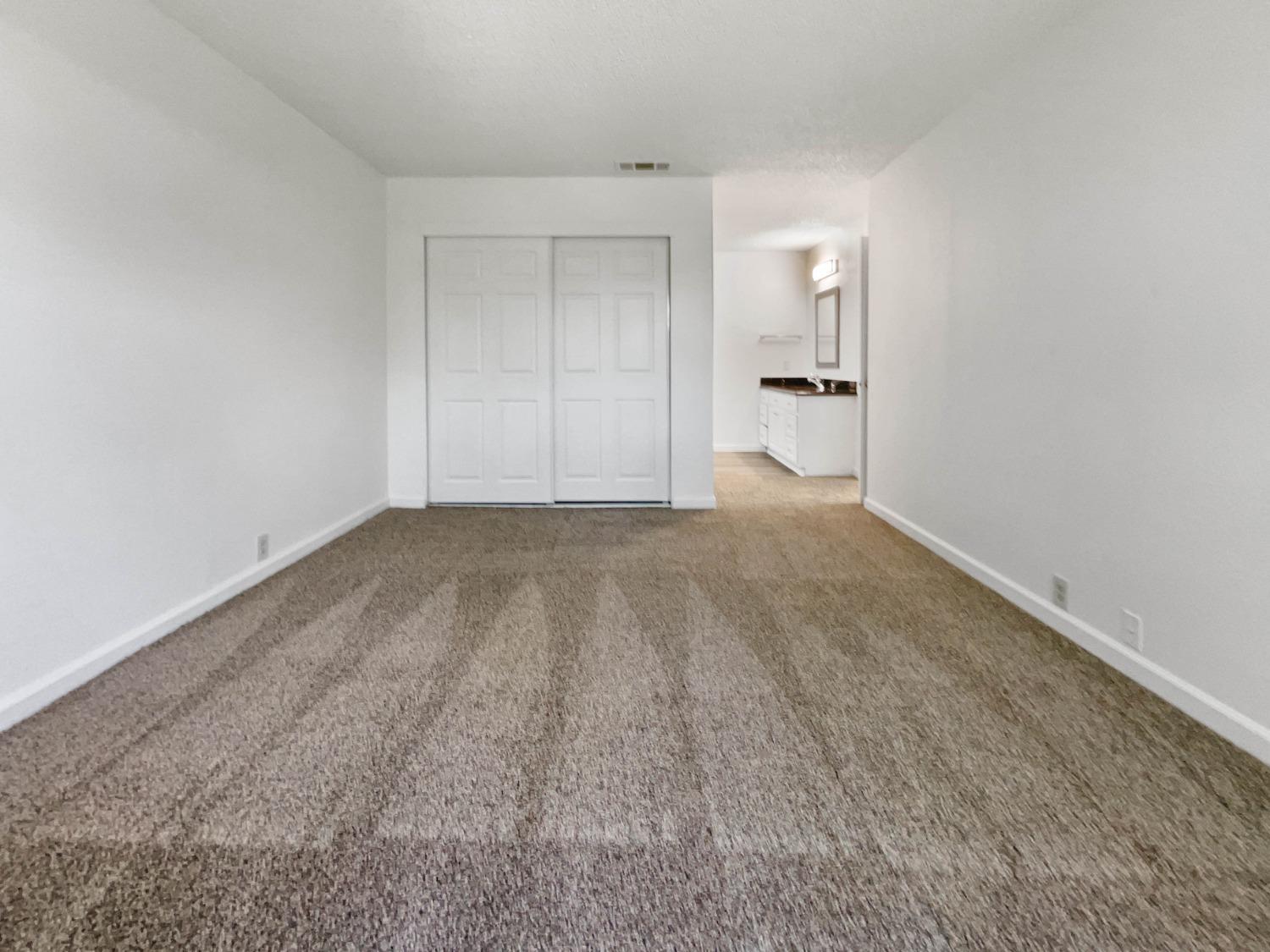 Photo #17: 223074048 Listing: Photo #17