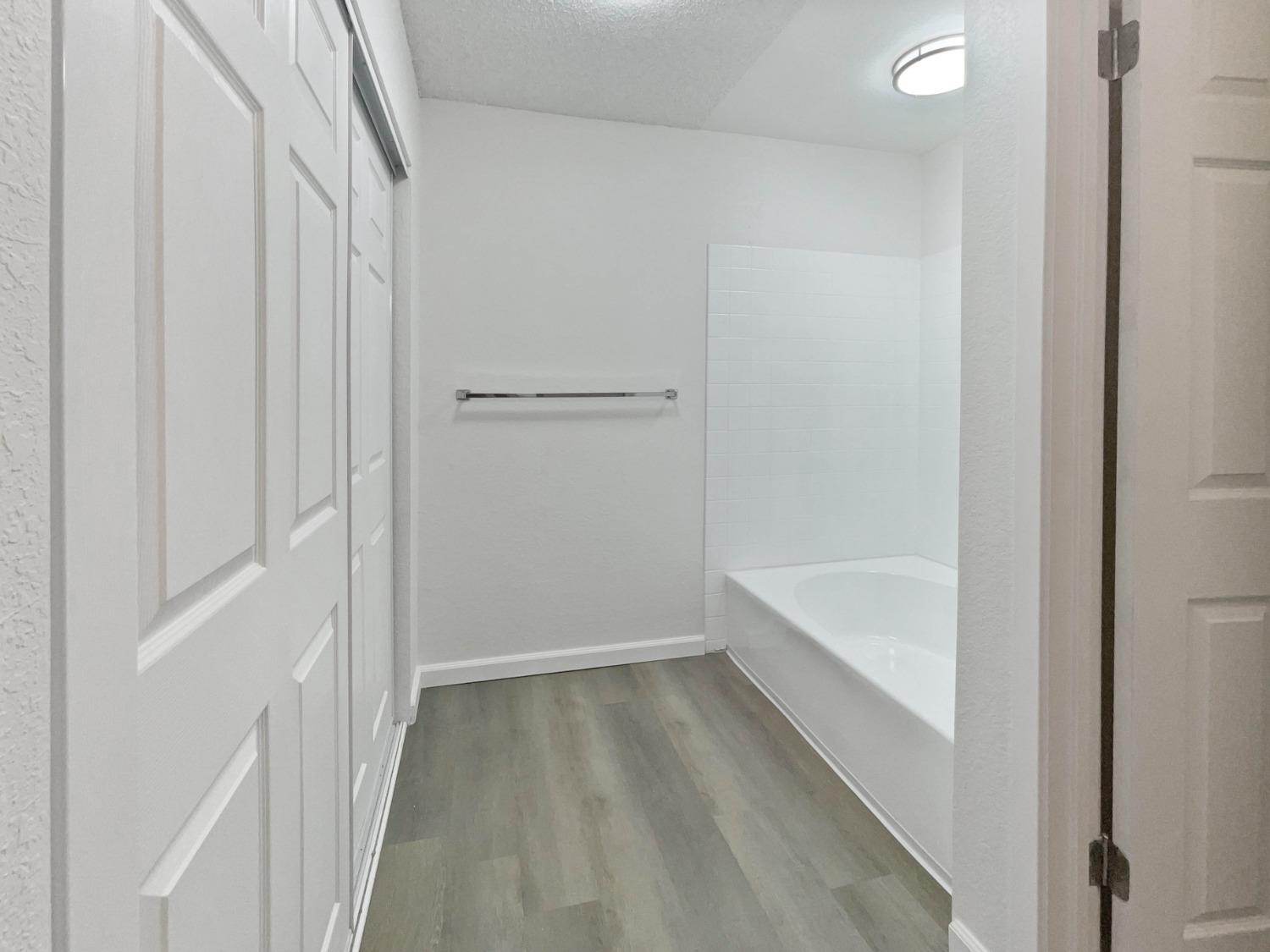 Photo #16: 223074048 Listing: Photo #16