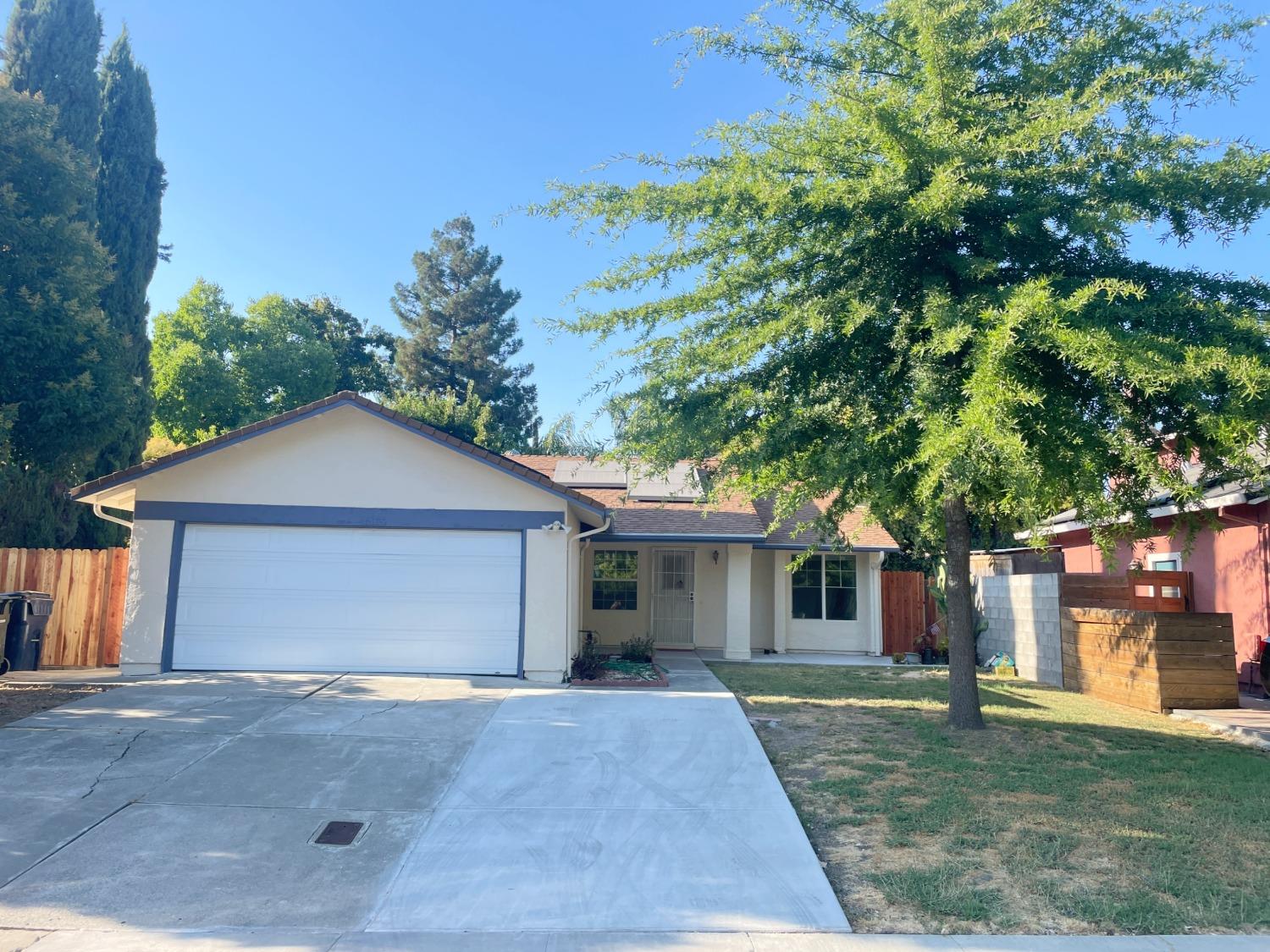 Photo of 1365 Trail End Wy in Sacramento, CA