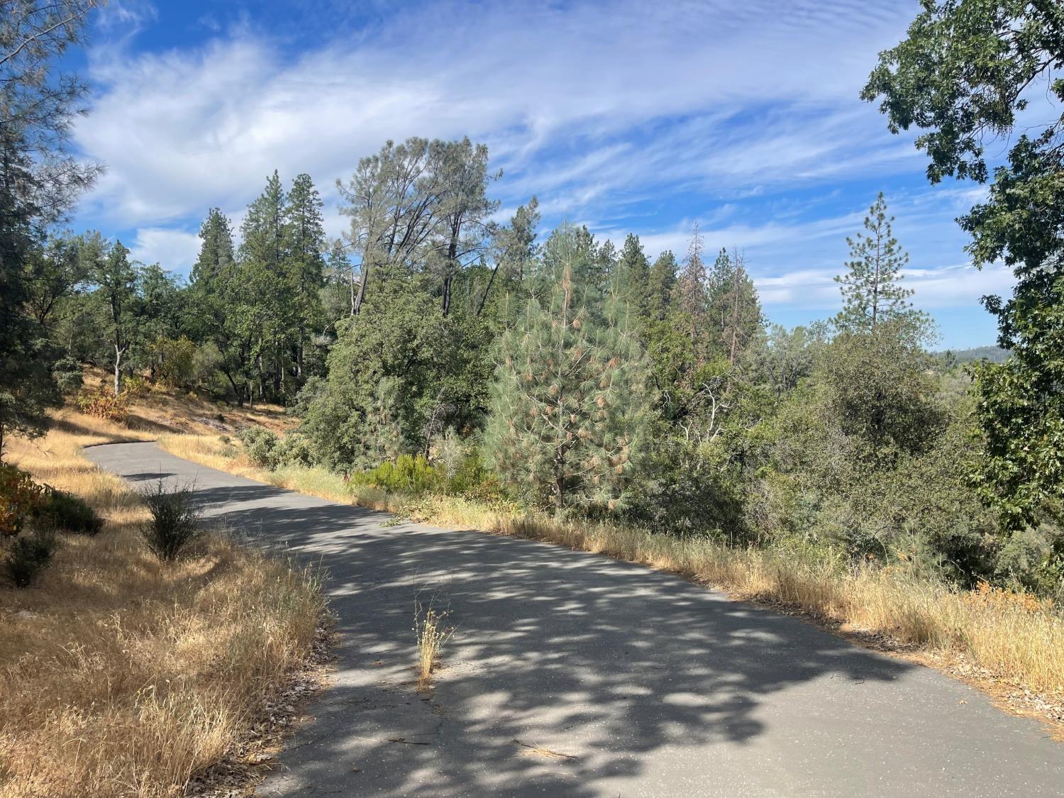Photo of 11028 Karen Dr in Grass Valley, CA