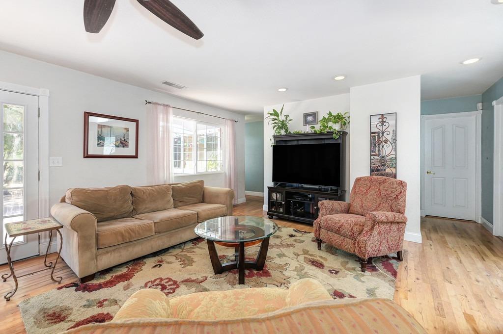 Memory Way, Fair Oaks, California image 7