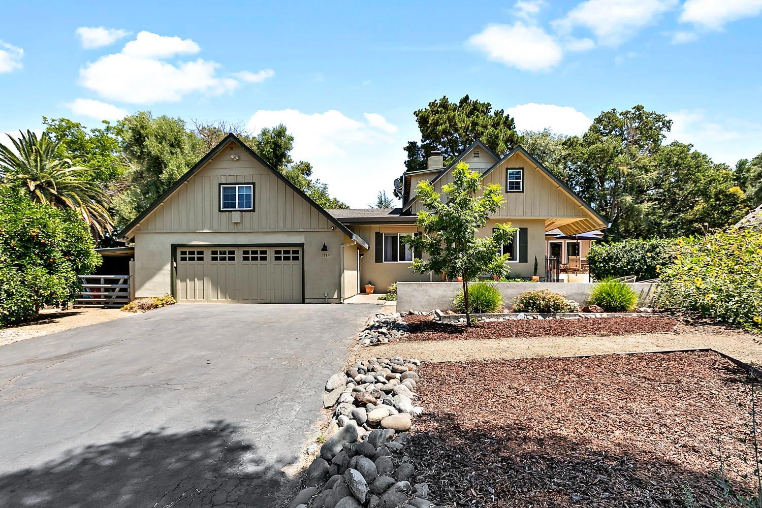 Photo of 3118 Marlynn St in Carmichael, CA