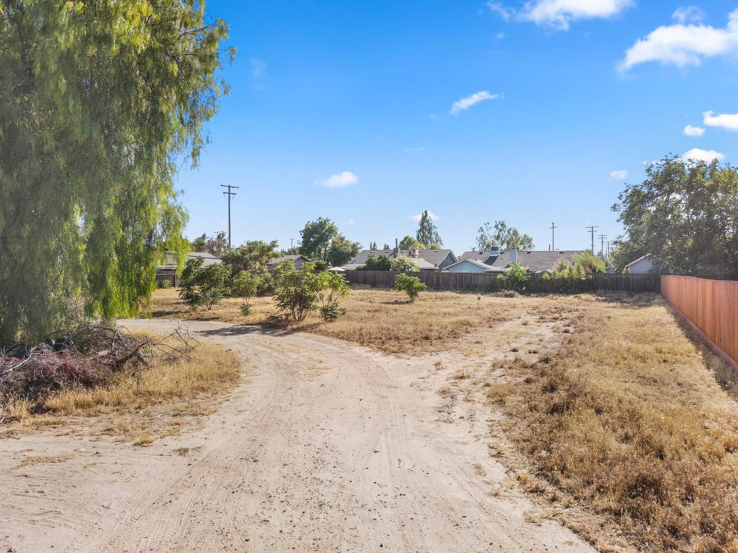 Photo of 109 Soderstrom Ln in Turlock, CA