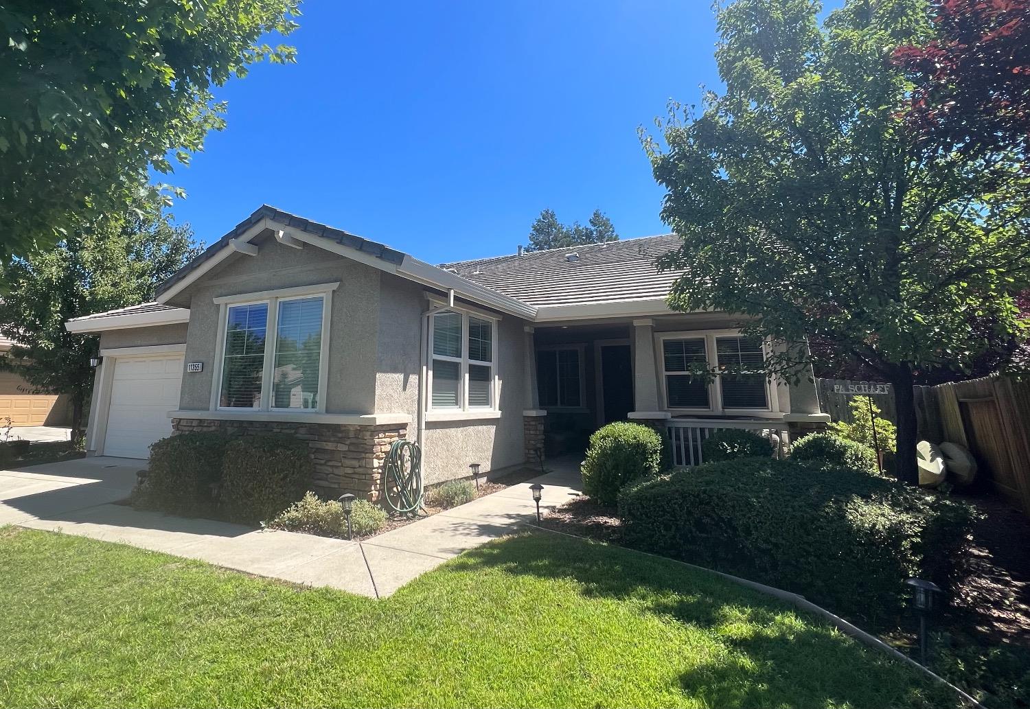 Photo of 11355 Spur Ln in Auburn, CA