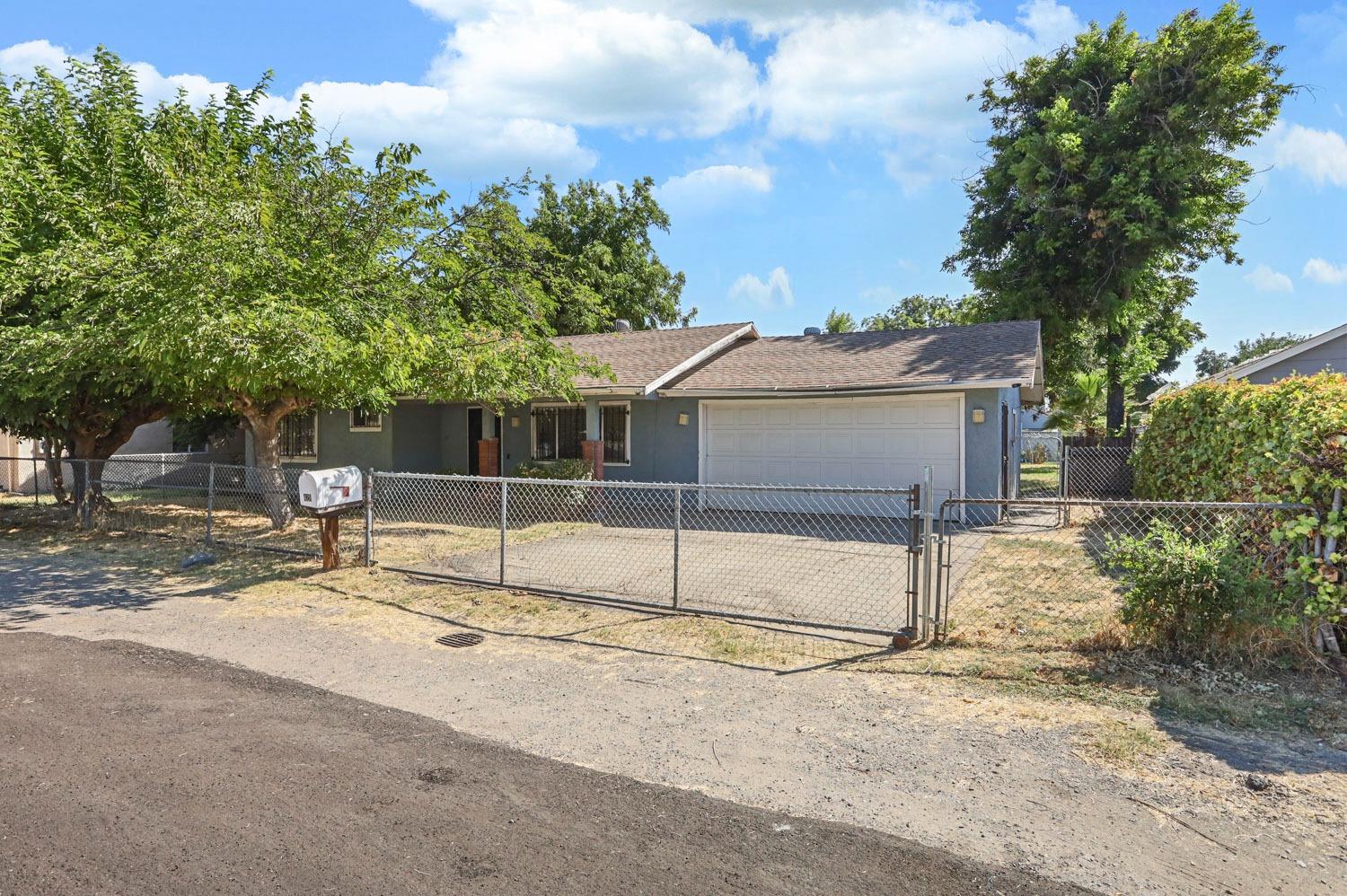 Photo of 428 S Gertrude Ave in Stockton, CA