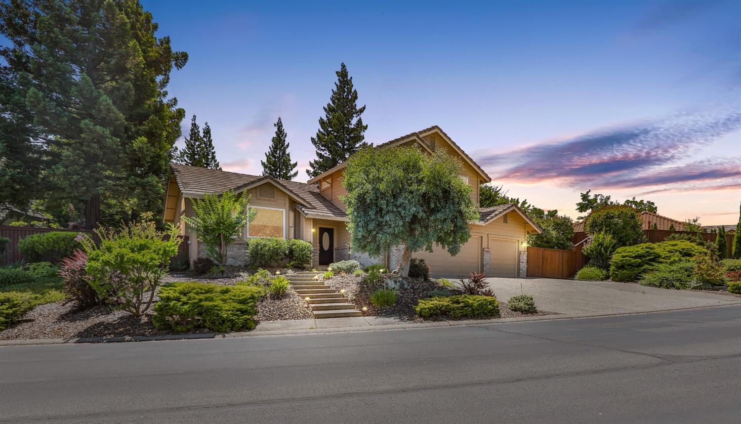 Photo of 3116 Collingswood Dr in El Dorado Hills, CA