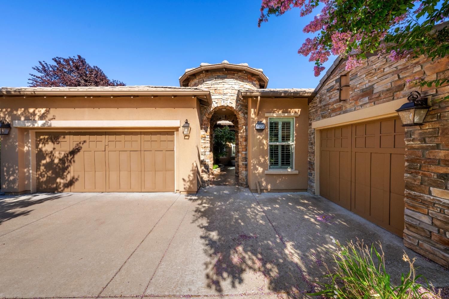 Photo of 7023 Gullane Wy in El Dorado Hills, CA