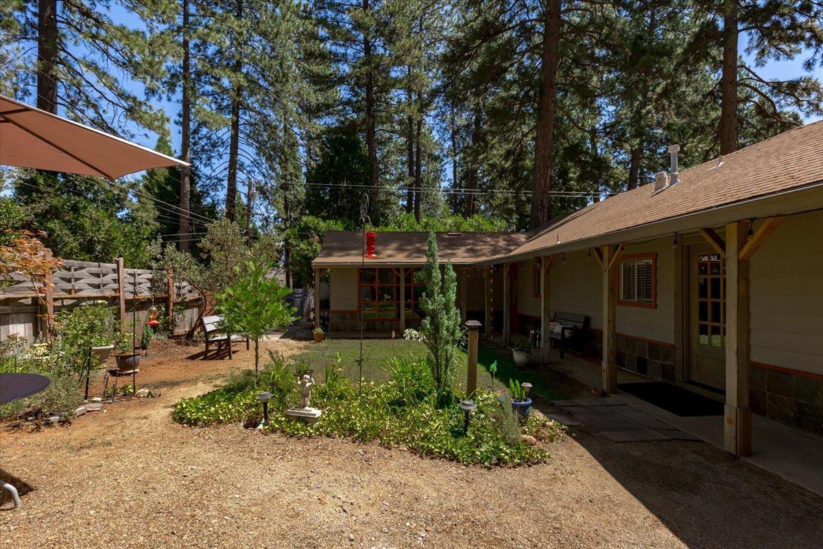 Photo of 2974 Robindale Dr in Placerville, CA
