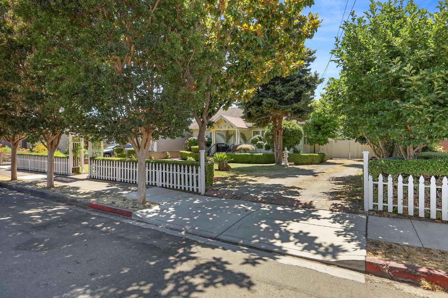 Euclid Avenue, San Leandro, California image 26
